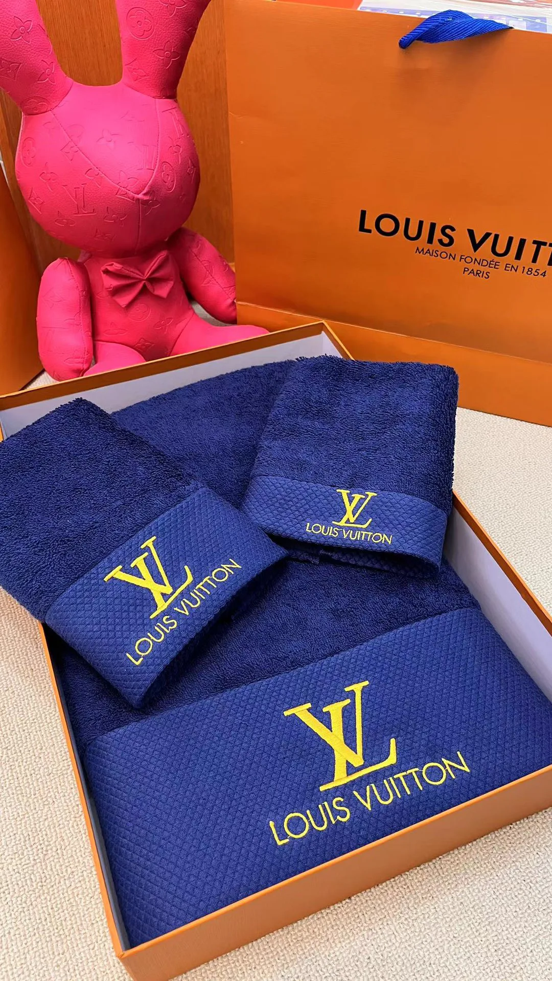 Текстиль Louis Vuitton 281212