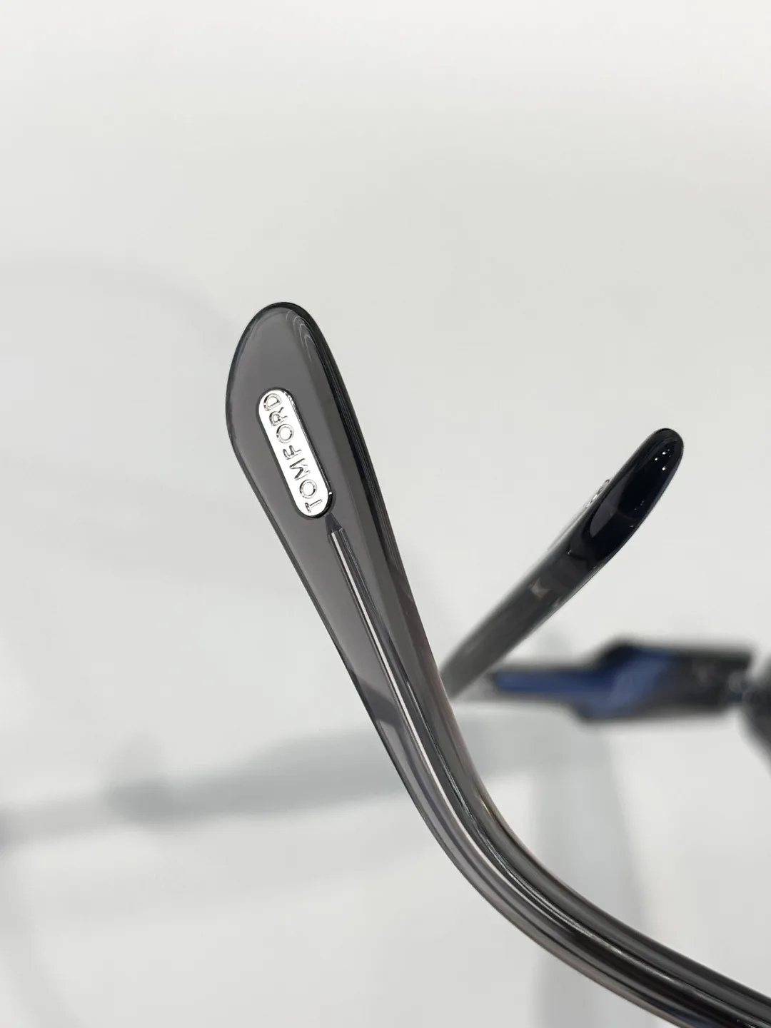 Очки Tom Ford 356098