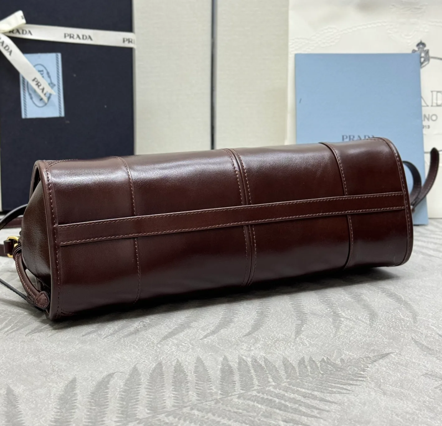 Классические Сумки Женские Prada 11462506