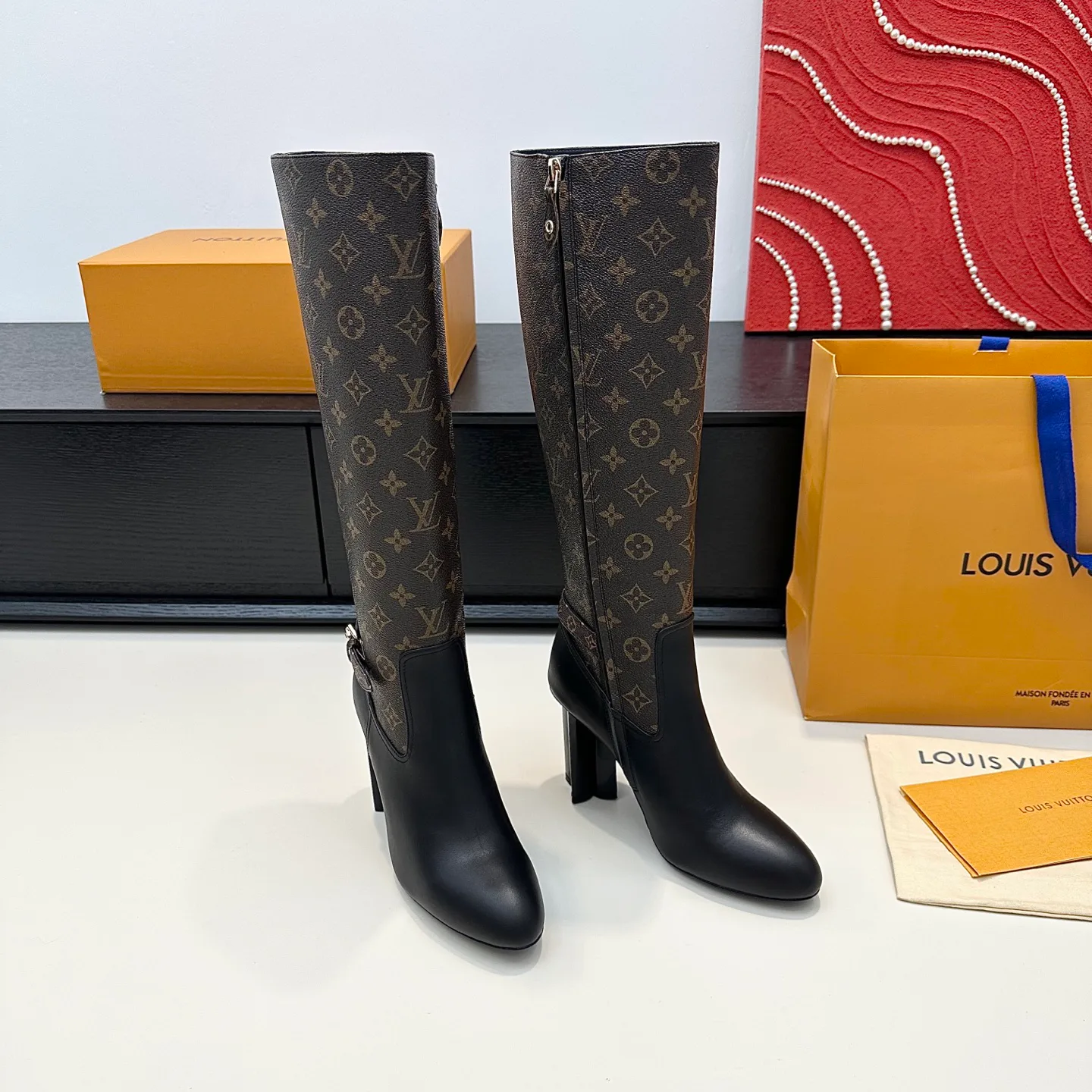 Сапоги Женские Louis Vuitton 19301560