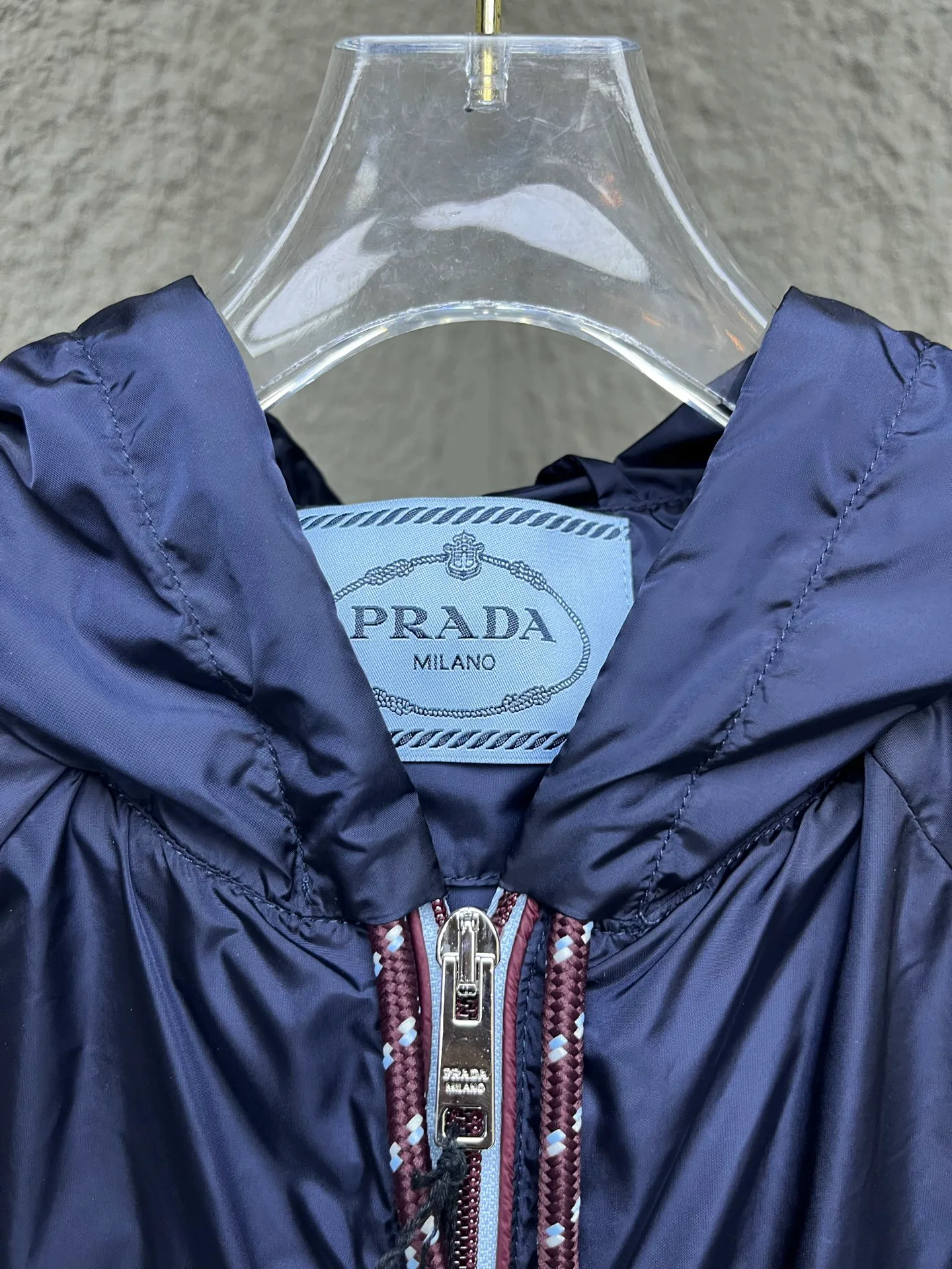 Куртки И Пуховики Женские Prada 14179706