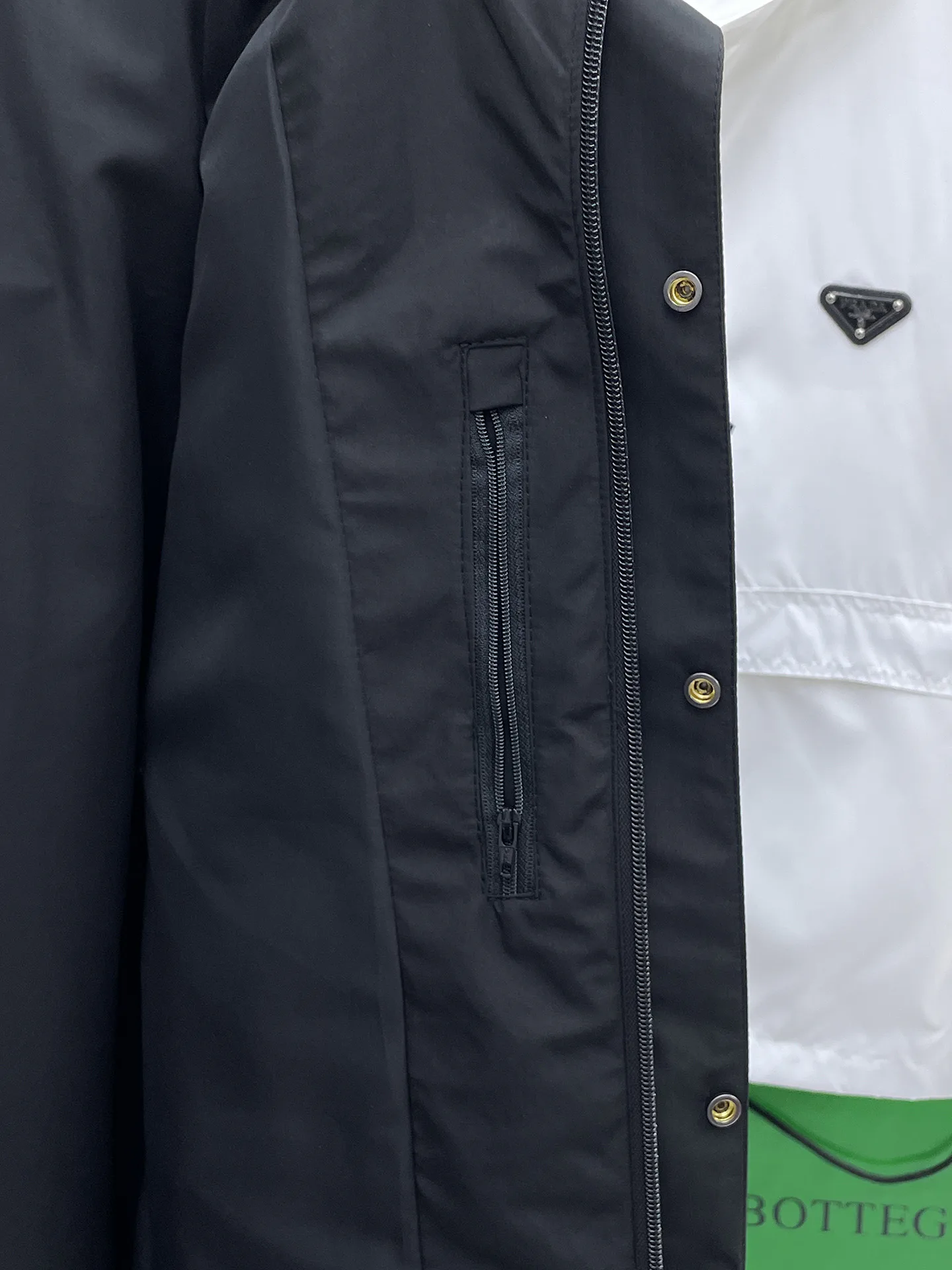 Куртки И Пуховики Мужские Moncler 9352360