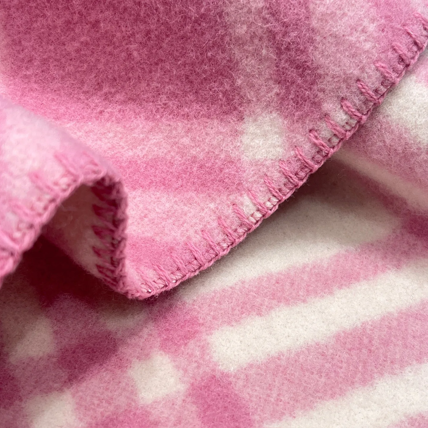 Шарфы Burberry 17945329