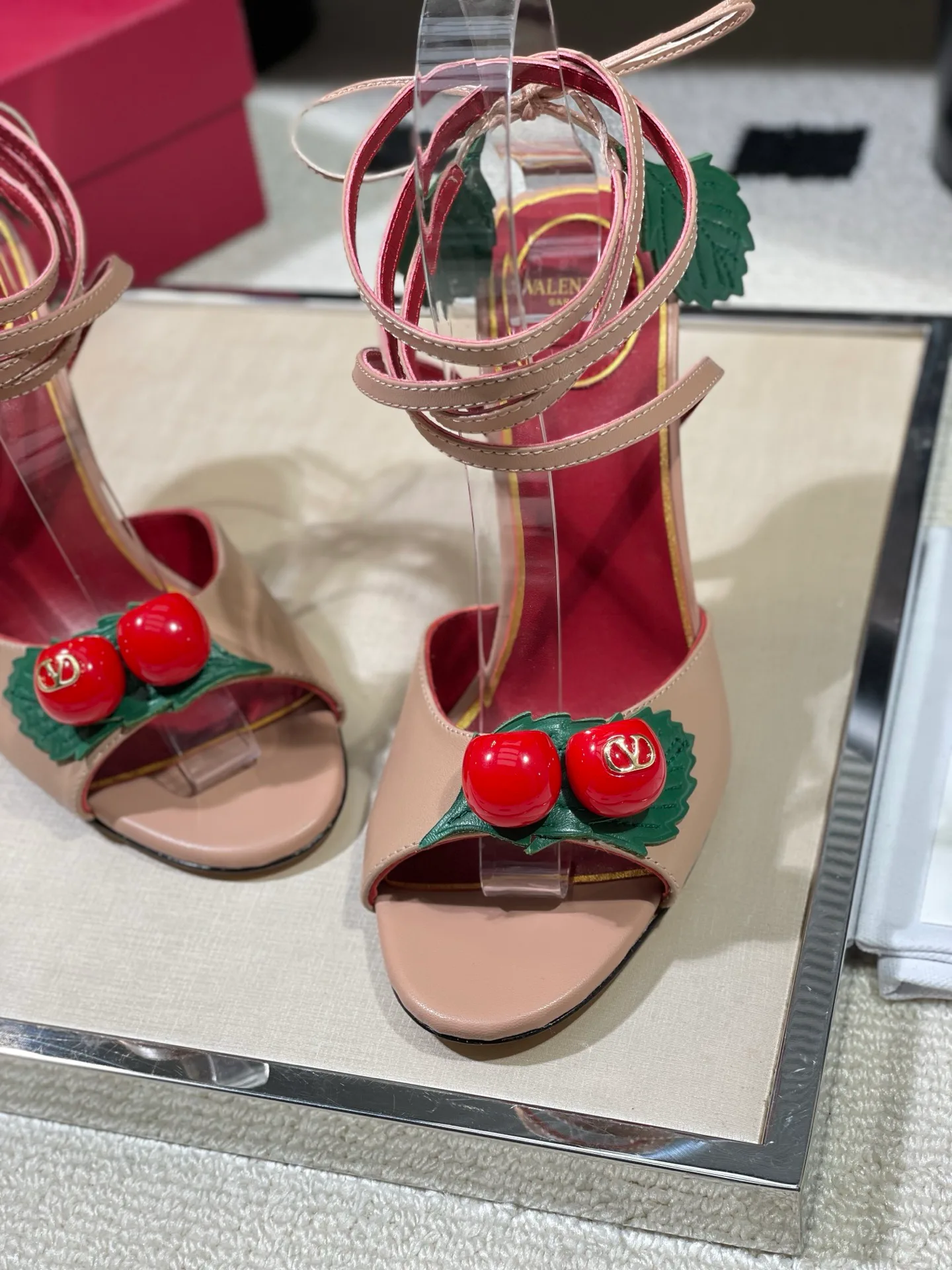 Босоножки Женские Valentino 13189671