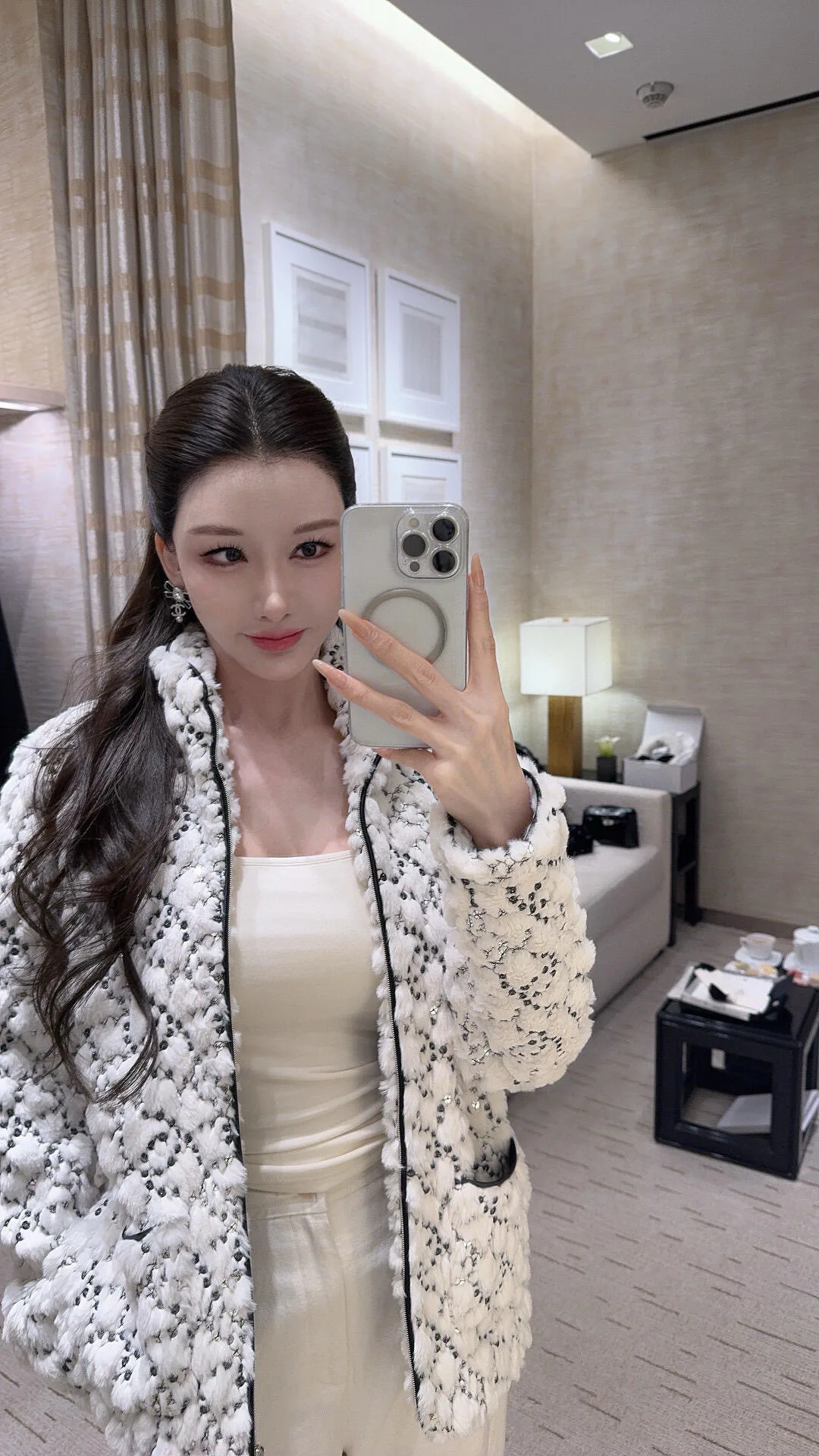 Куртки И Пуховики Женские Chanel 1286894