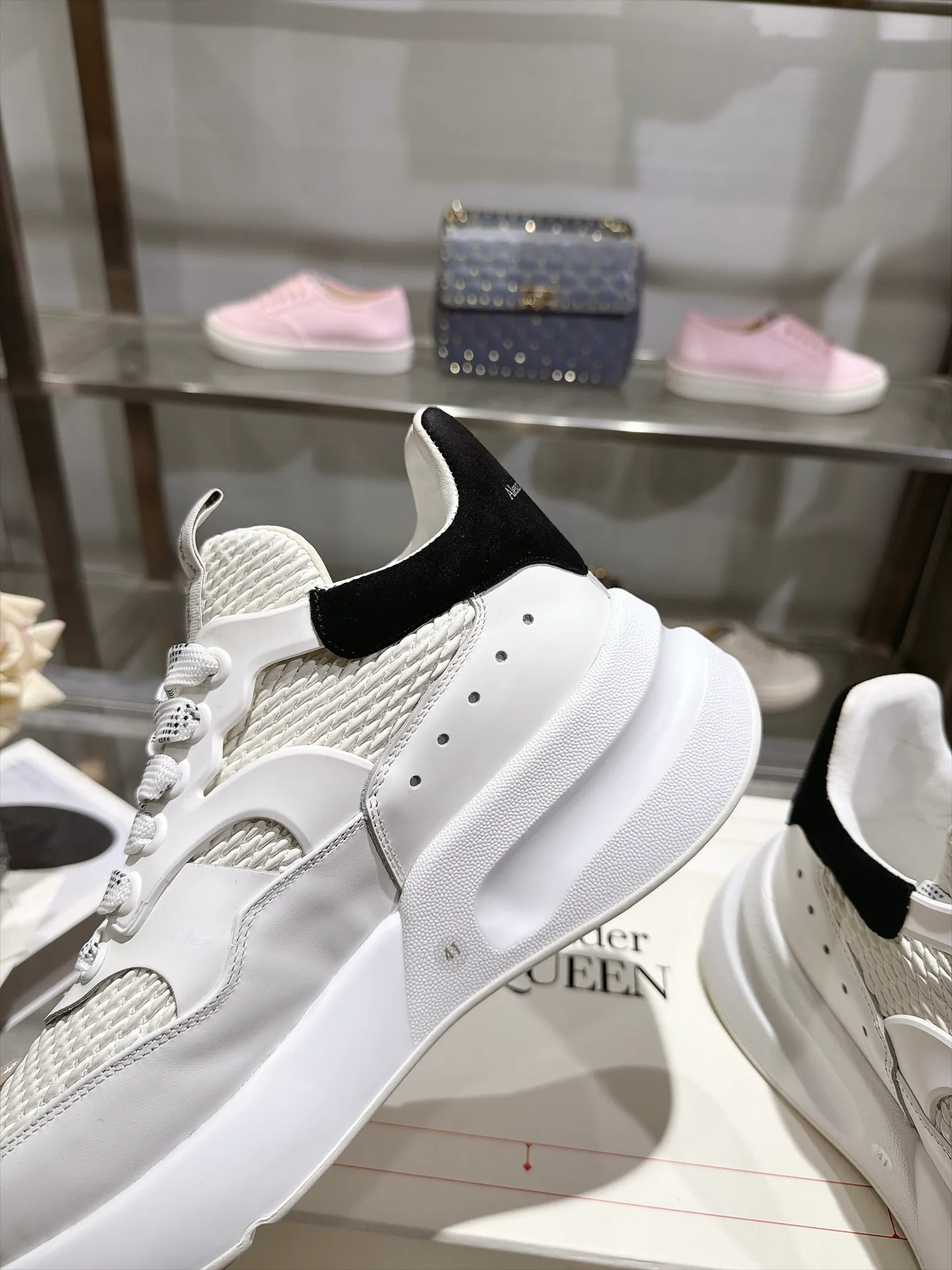 Кроссовки Мужские Alexander Mcqueen 18333213
