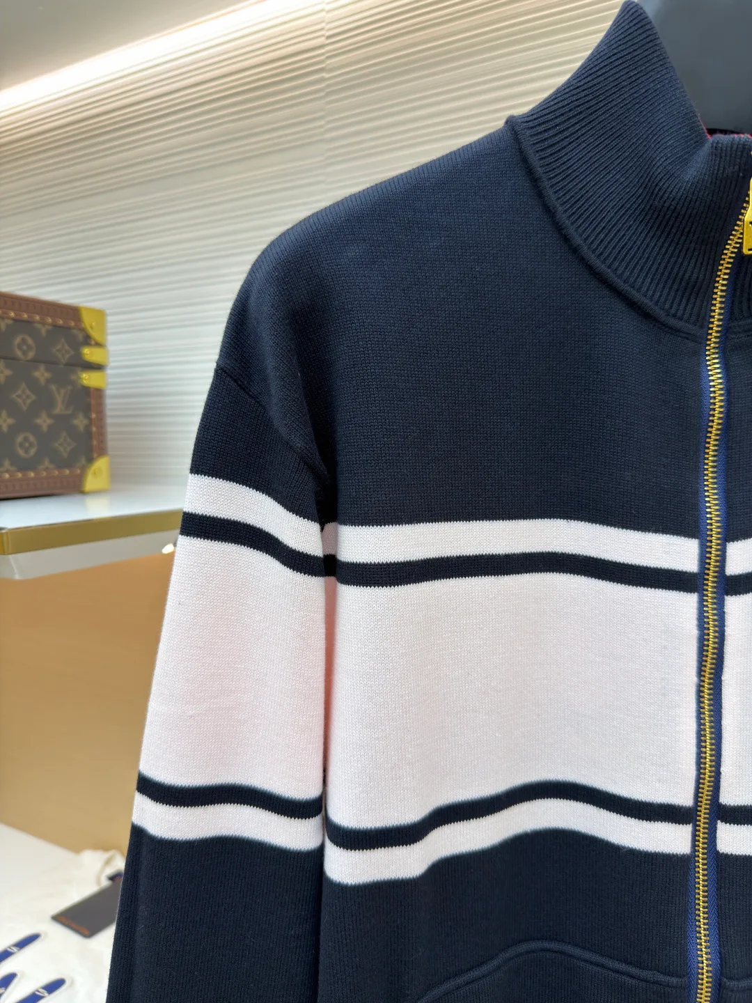 Куртки И Пуховики Мужские Louis Vuitton 17933377
