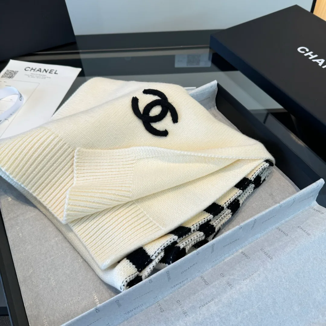 Шарфы Chanel 18627319