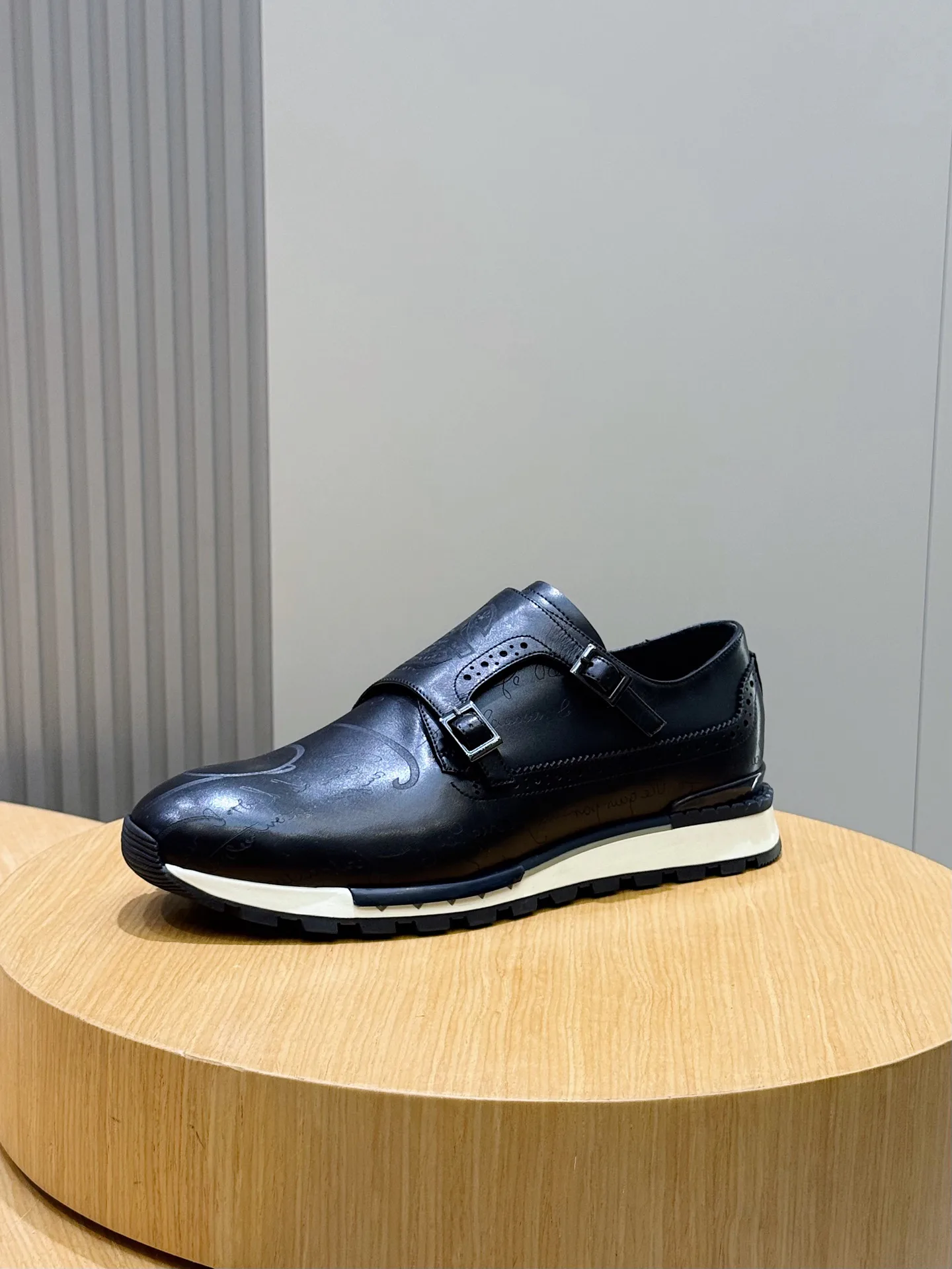 Кроссовки Мужские Berluti 11704875