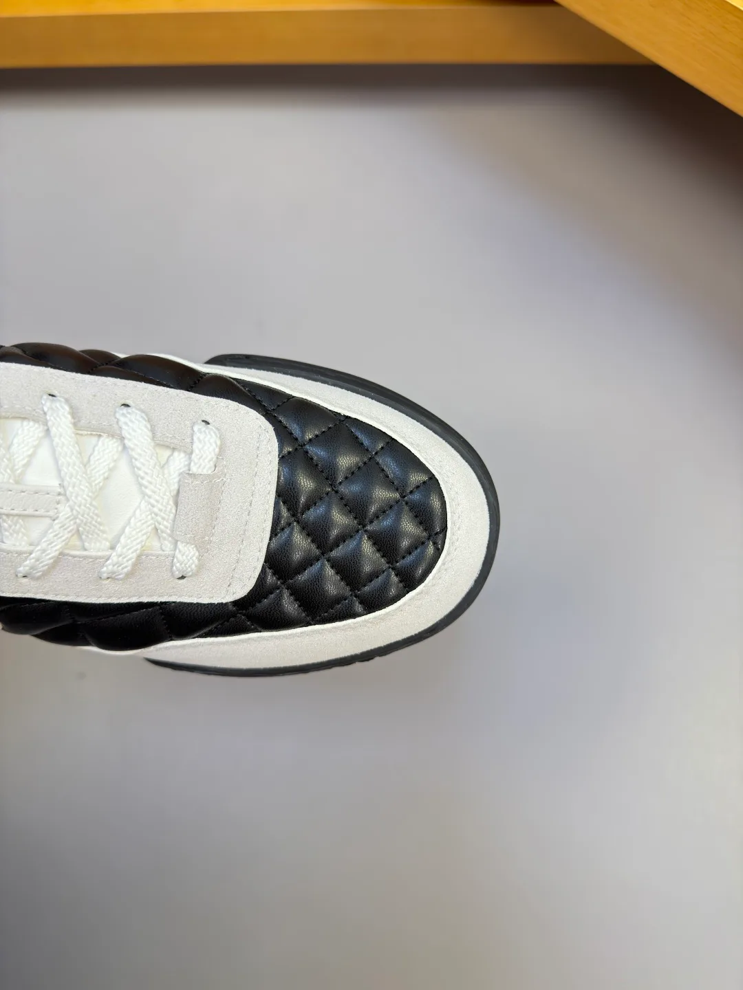 Кроссовки Женские Chanel 18744064