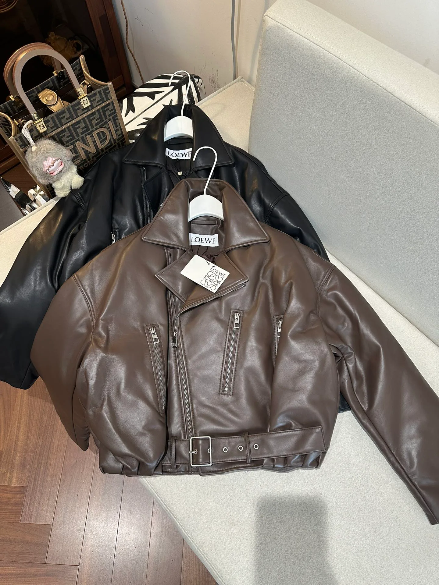 Кожаные Куртки И Дублёнки Женские Loewe 496014