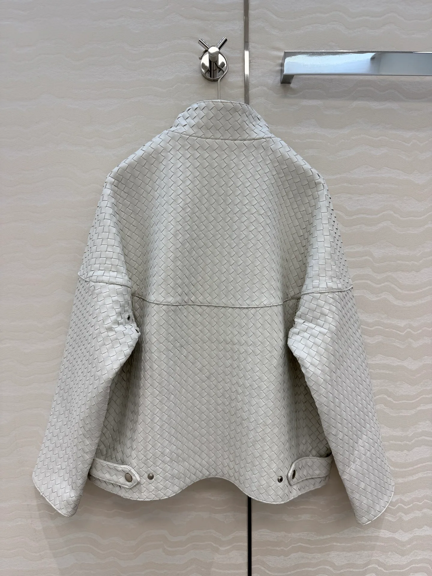 Кожаные Куртки И Дублёнки Женские Bottega Veneta 18890995