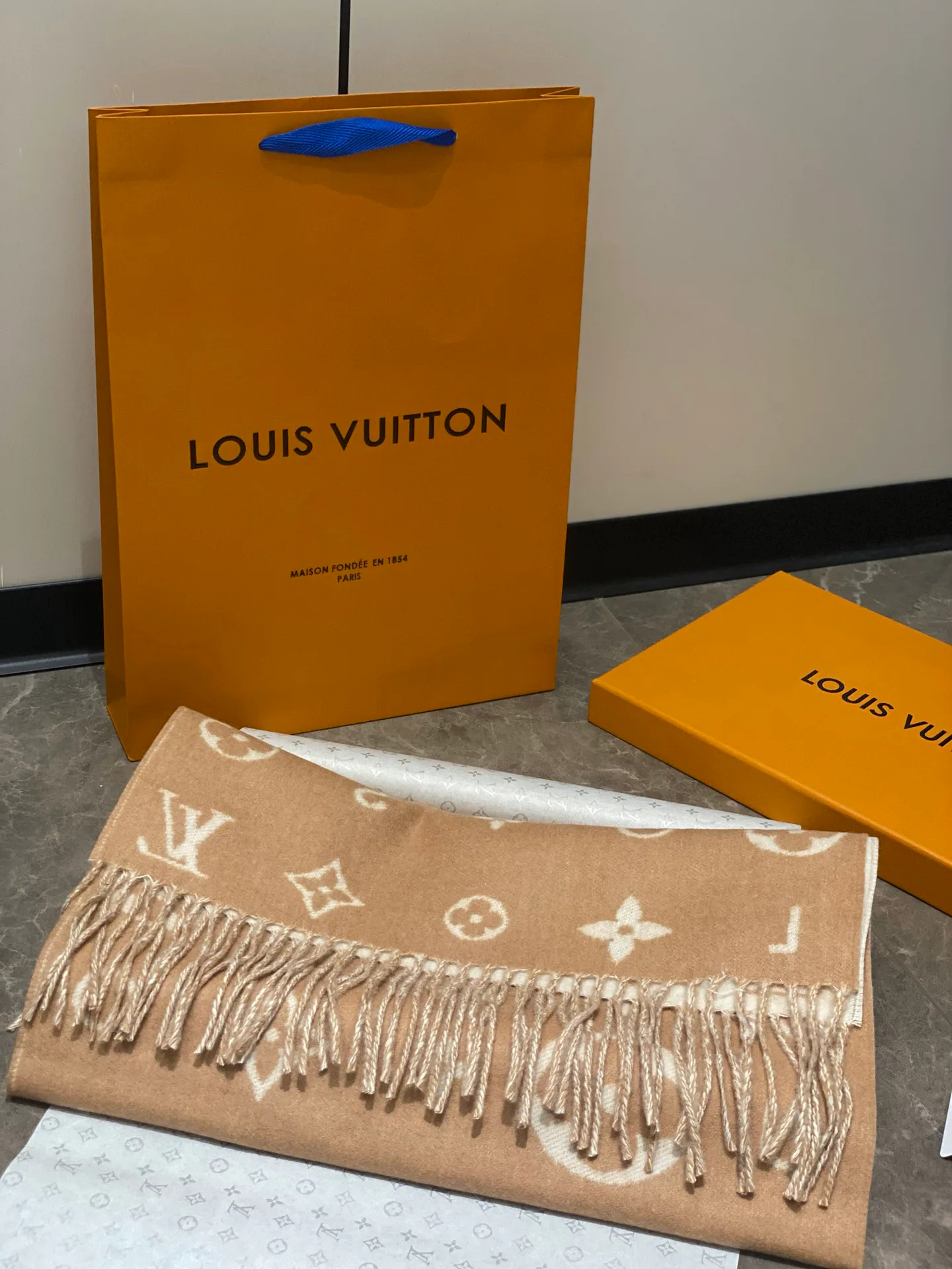 Шарфы Louis Vuitton 436044