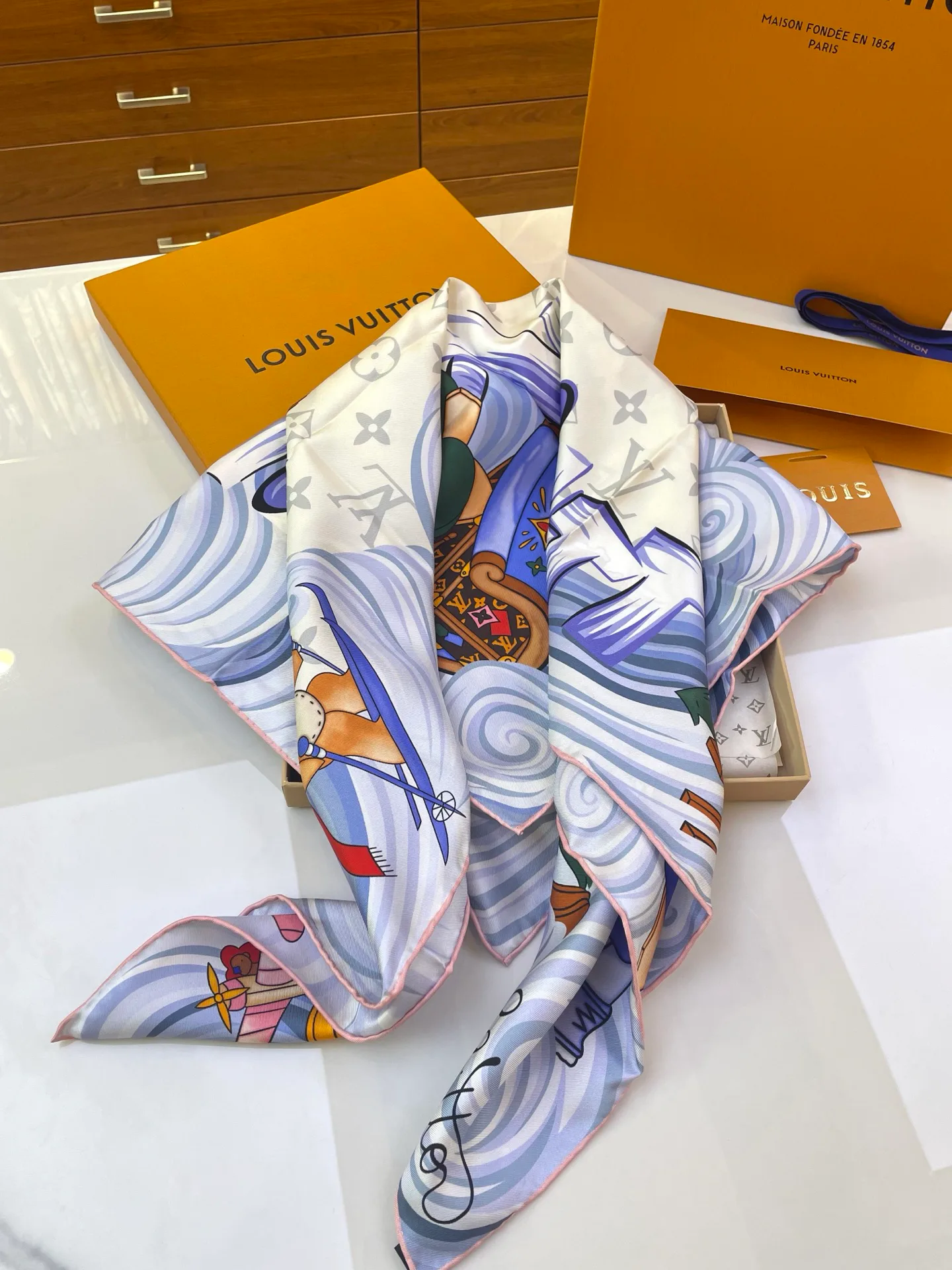 Платки Louis Vuitton 899682