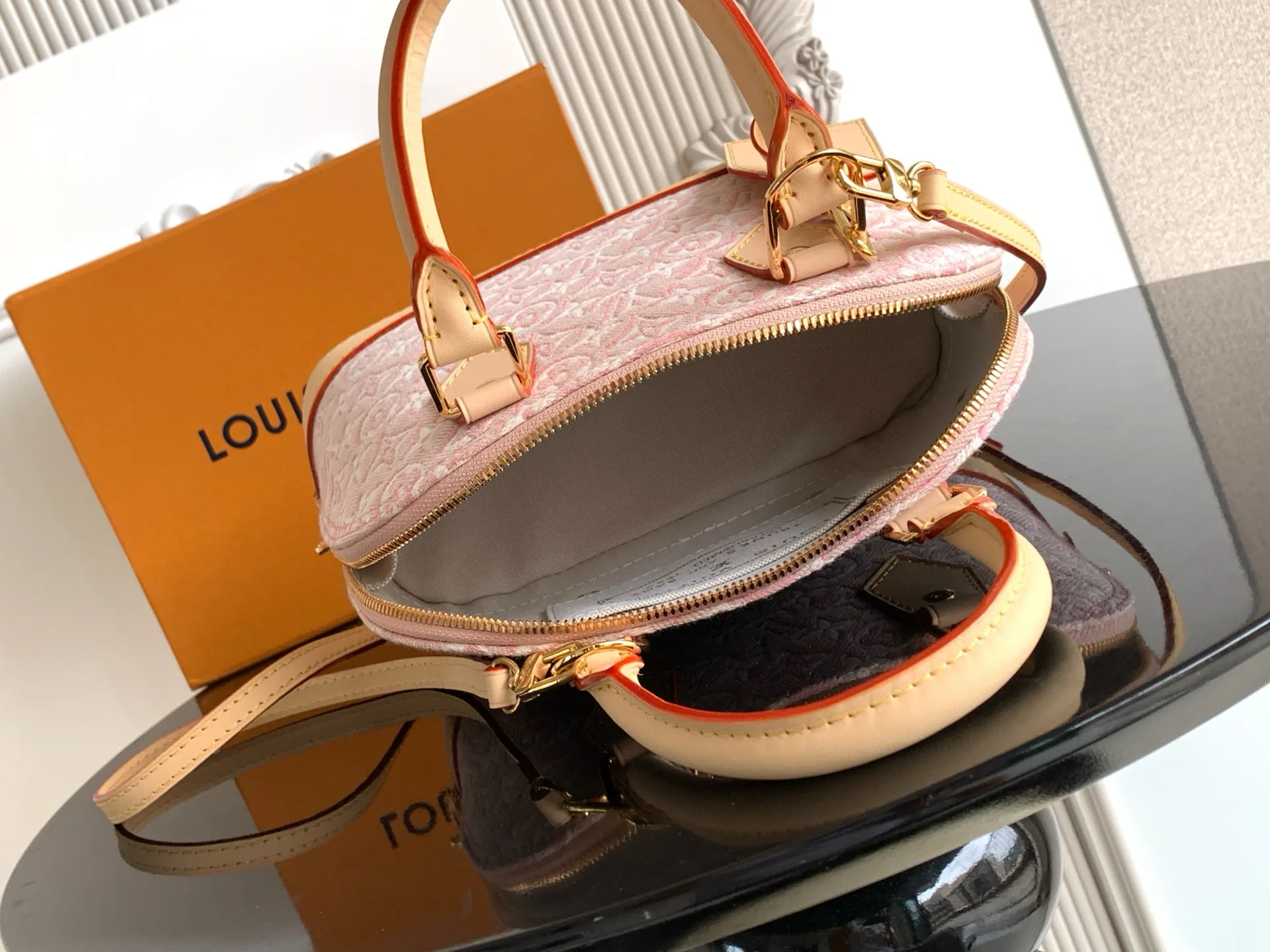 Классические Сумки Женские Louis Vuitton 17483342