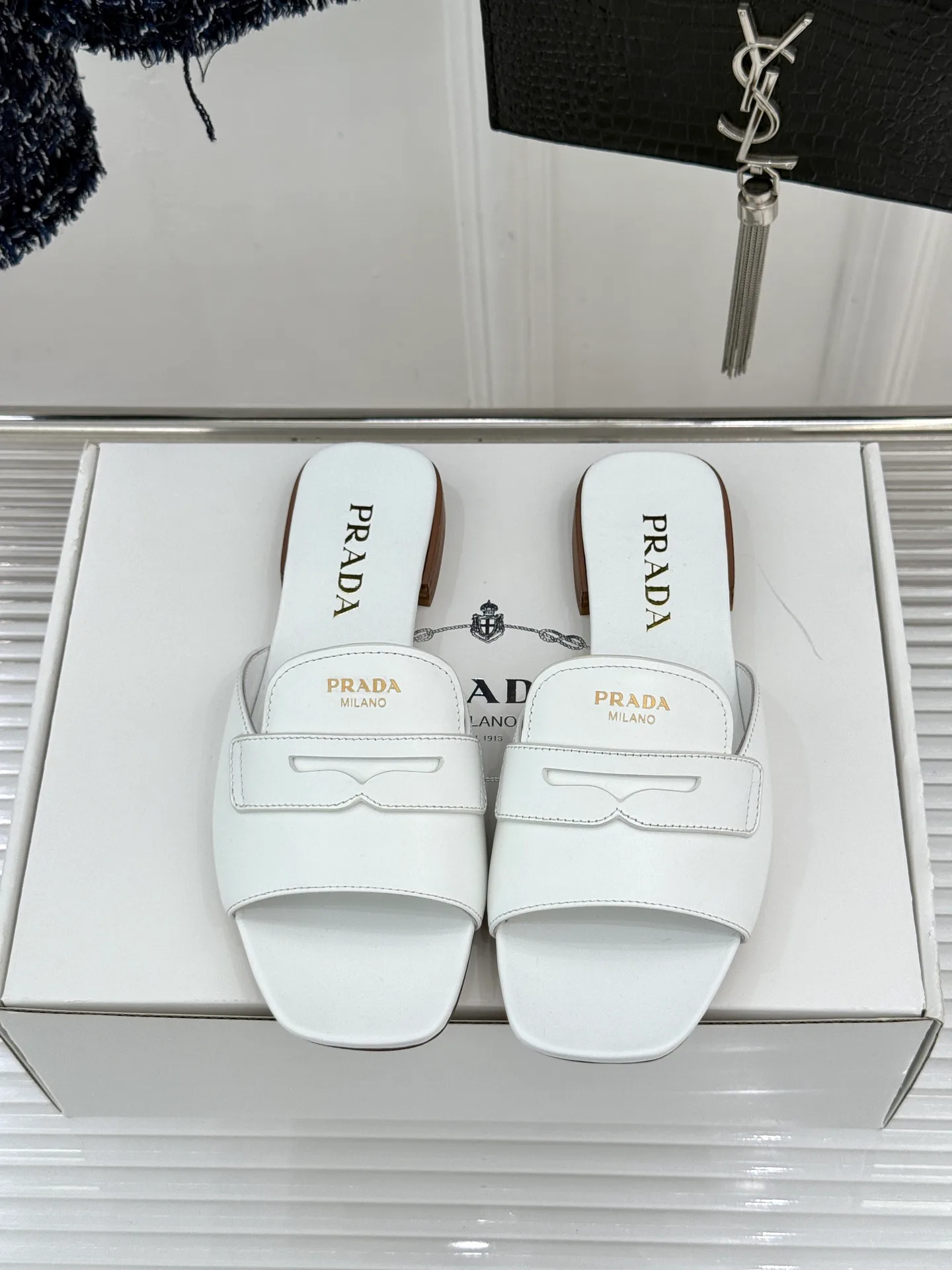 Шлепанцы Женские Prada 12632990