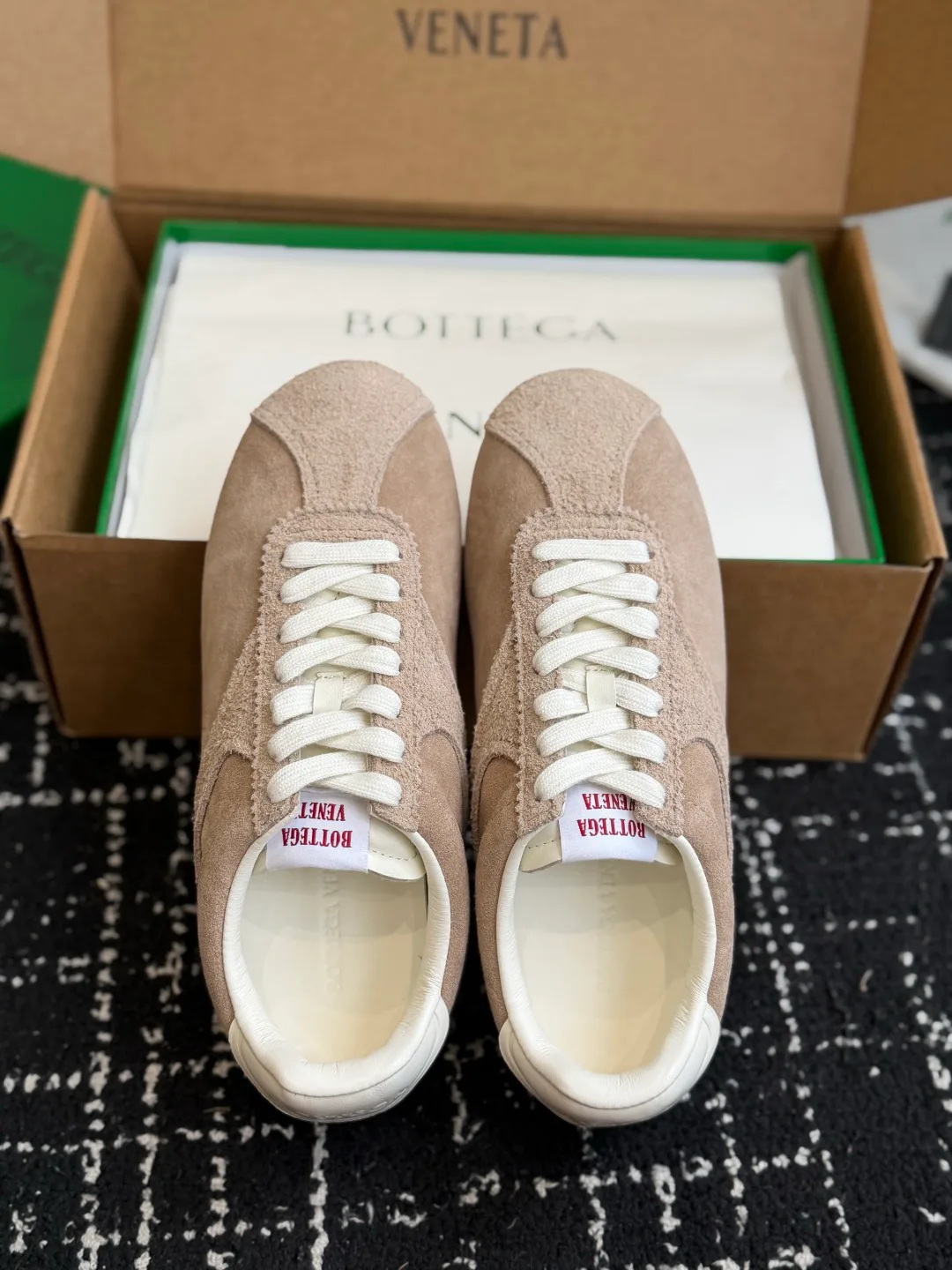 Кроссовки Женские Bottega Veneta 18260312