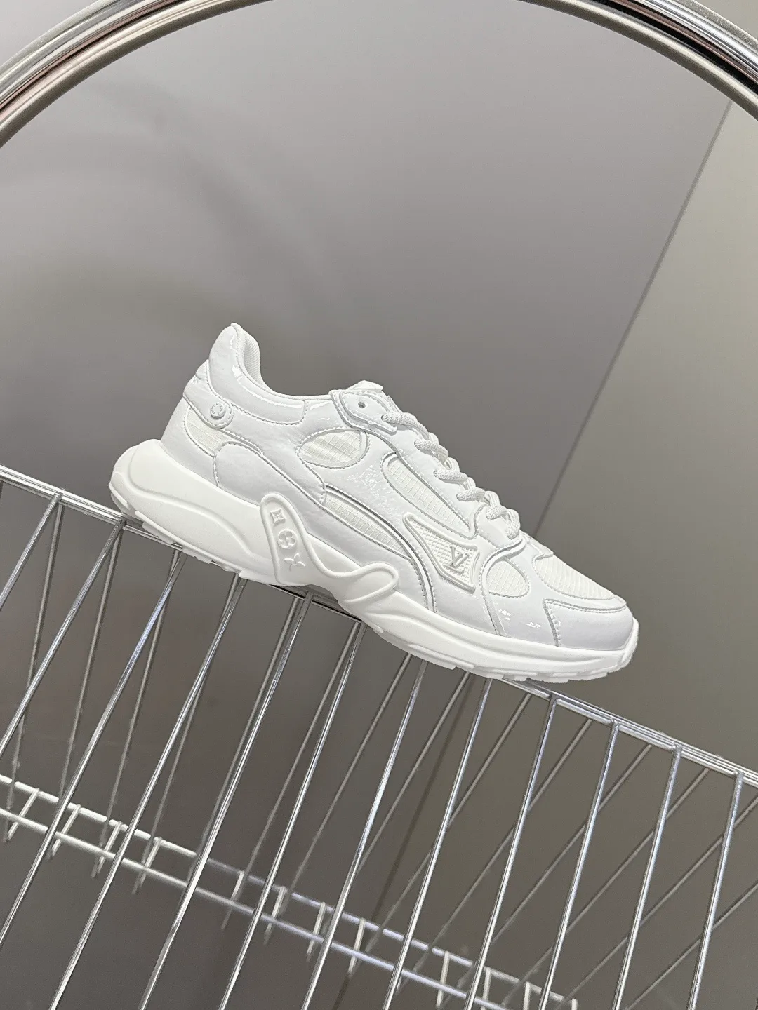 Кроссовки Женские Louis Vuitton 11152710