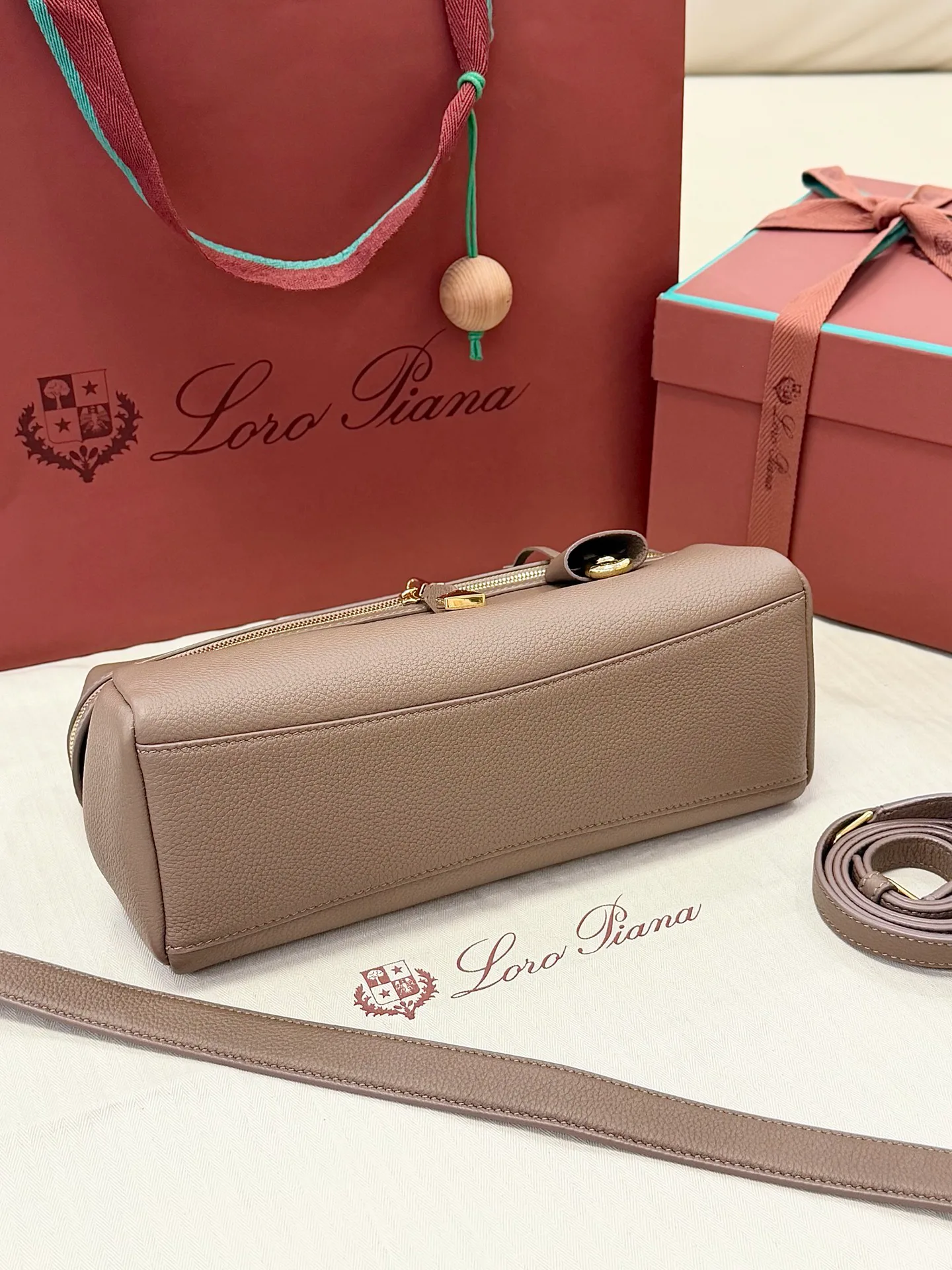 Классические Сумки Женские Loro Piana 17692343