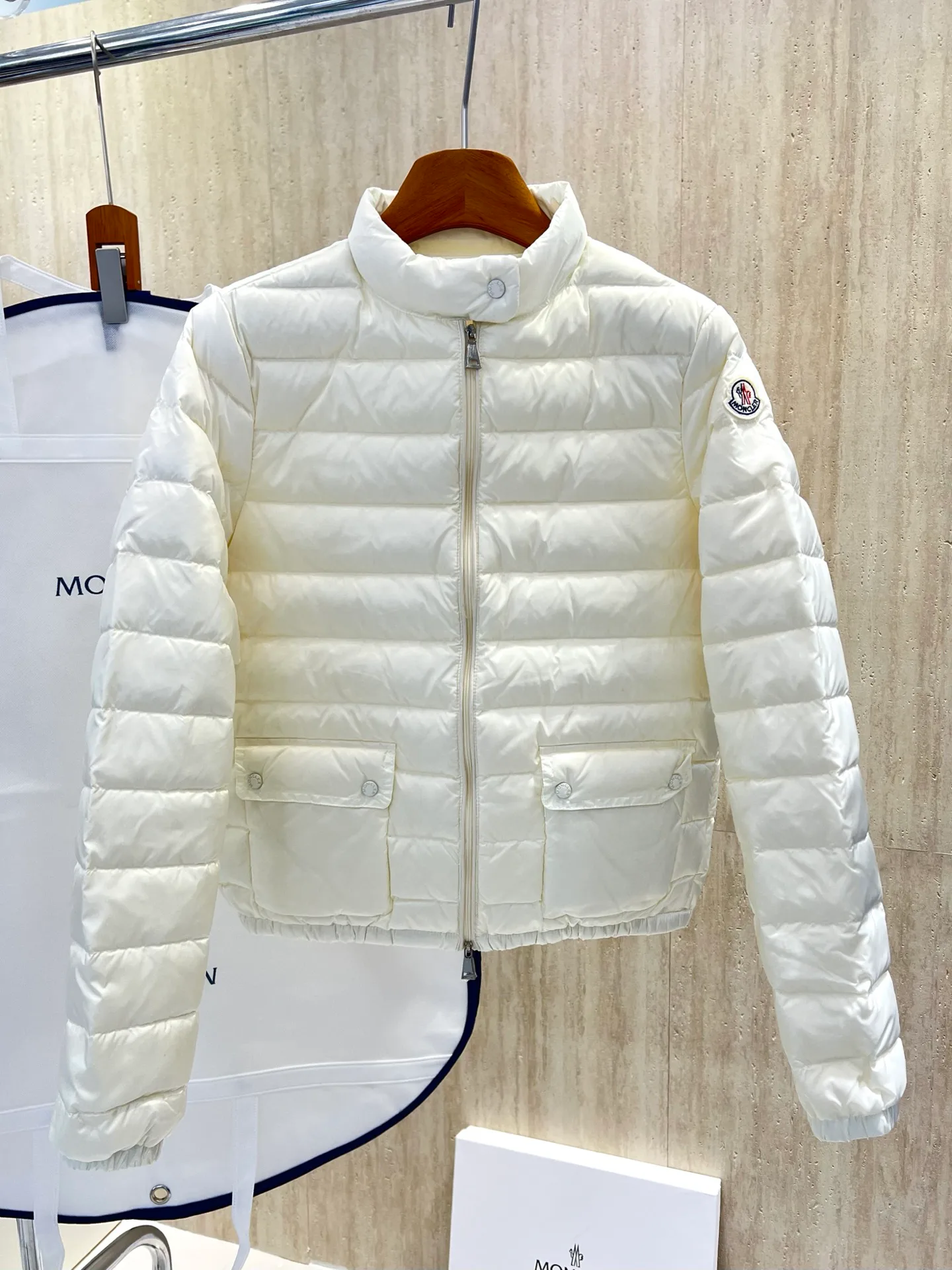 Куртки И Пуховики Женские Moncler 18212697