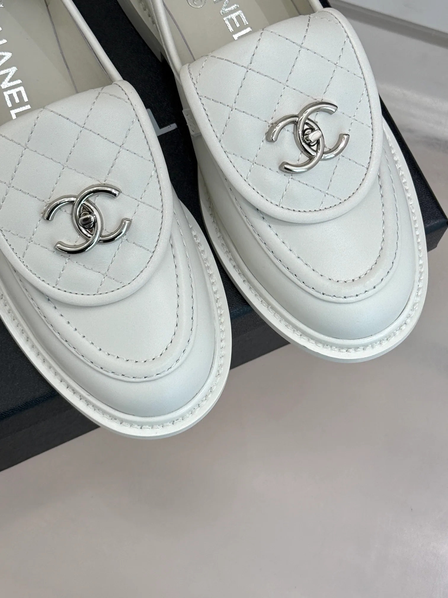 Лоферы И Мокасины Женские Chanel 11646668
