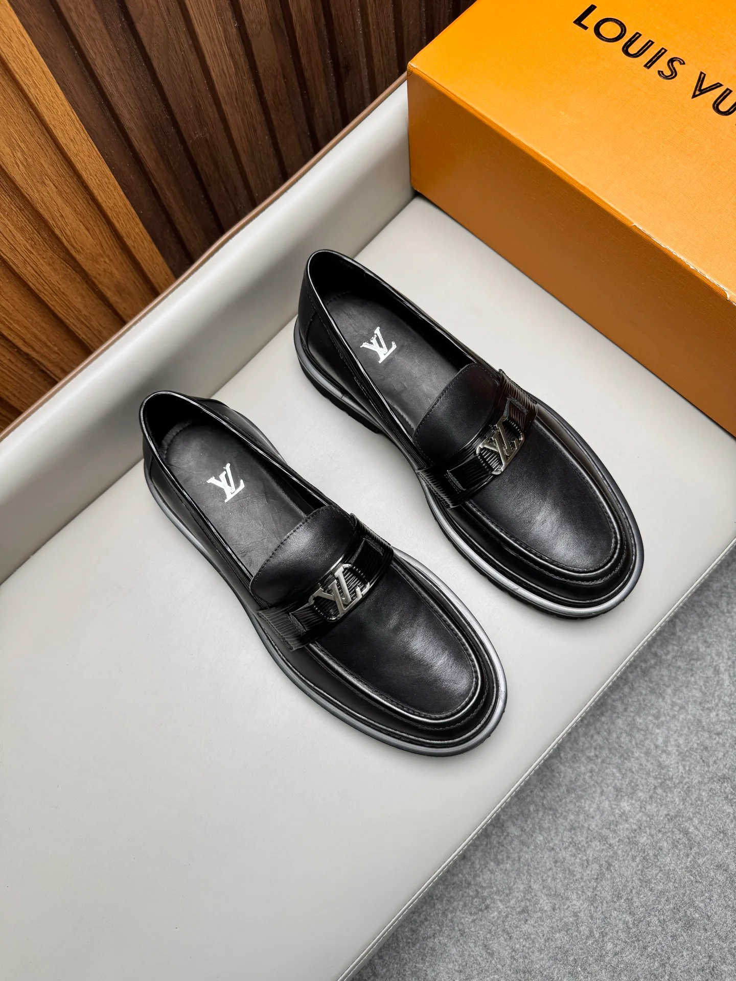 Лоферы И Туфли Мужские Louis Vuitton 17470883