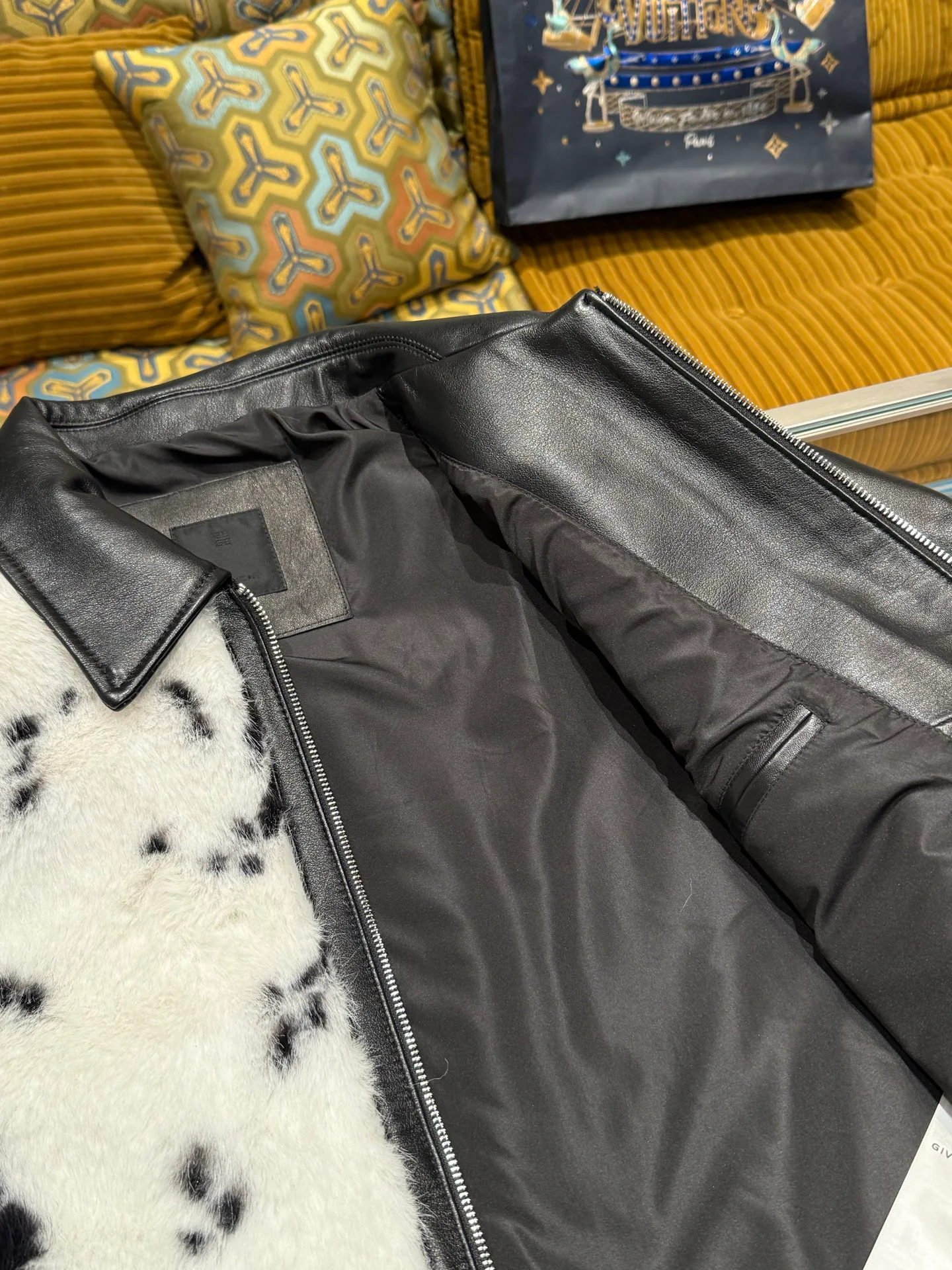 Куртки И Пуховики Мужские Givenchy 608577