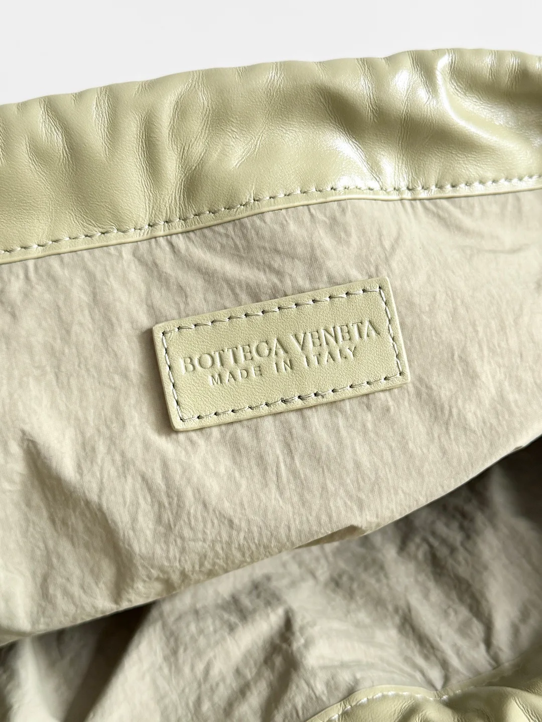 Сумки На Ремне Женские Bottega Veneta 11255450