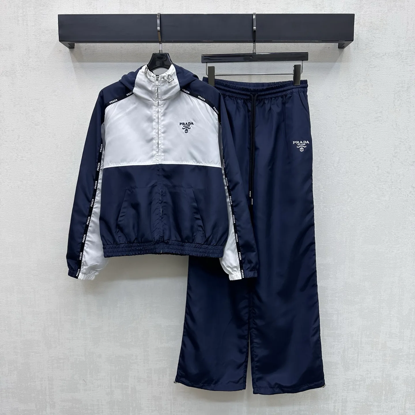 Костюмы Женские Prada 11397939