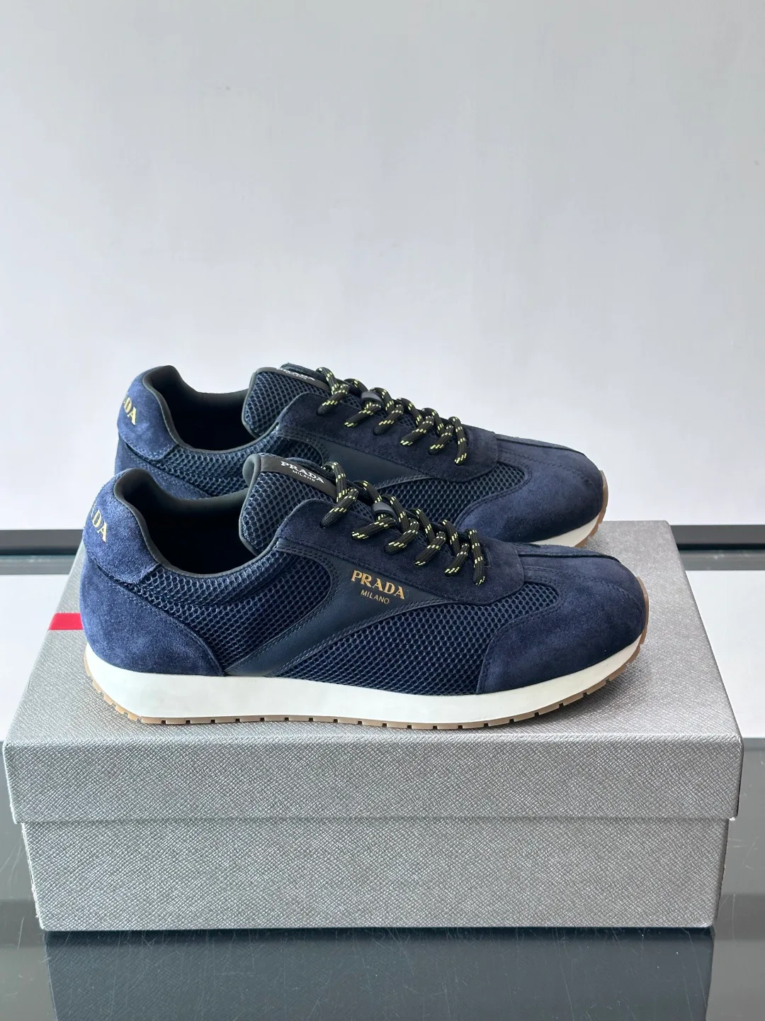 Кроссовки Женские Prada 17349516