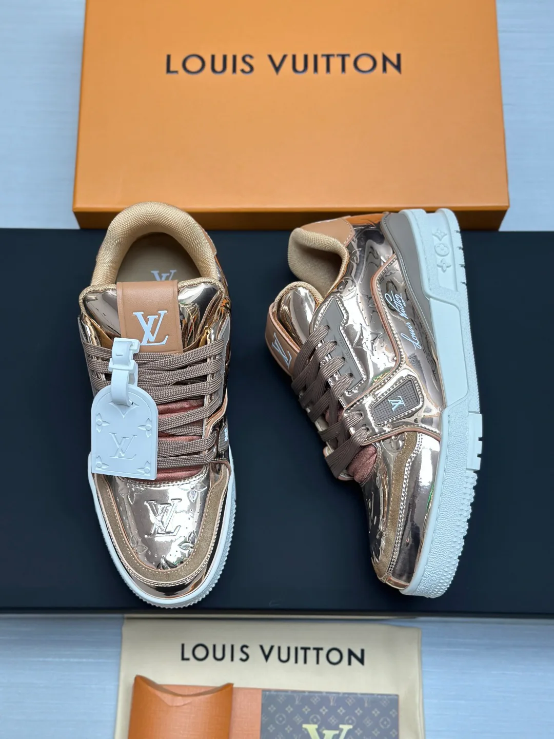 Кроссовки Женские Louis Vuitton 1186358