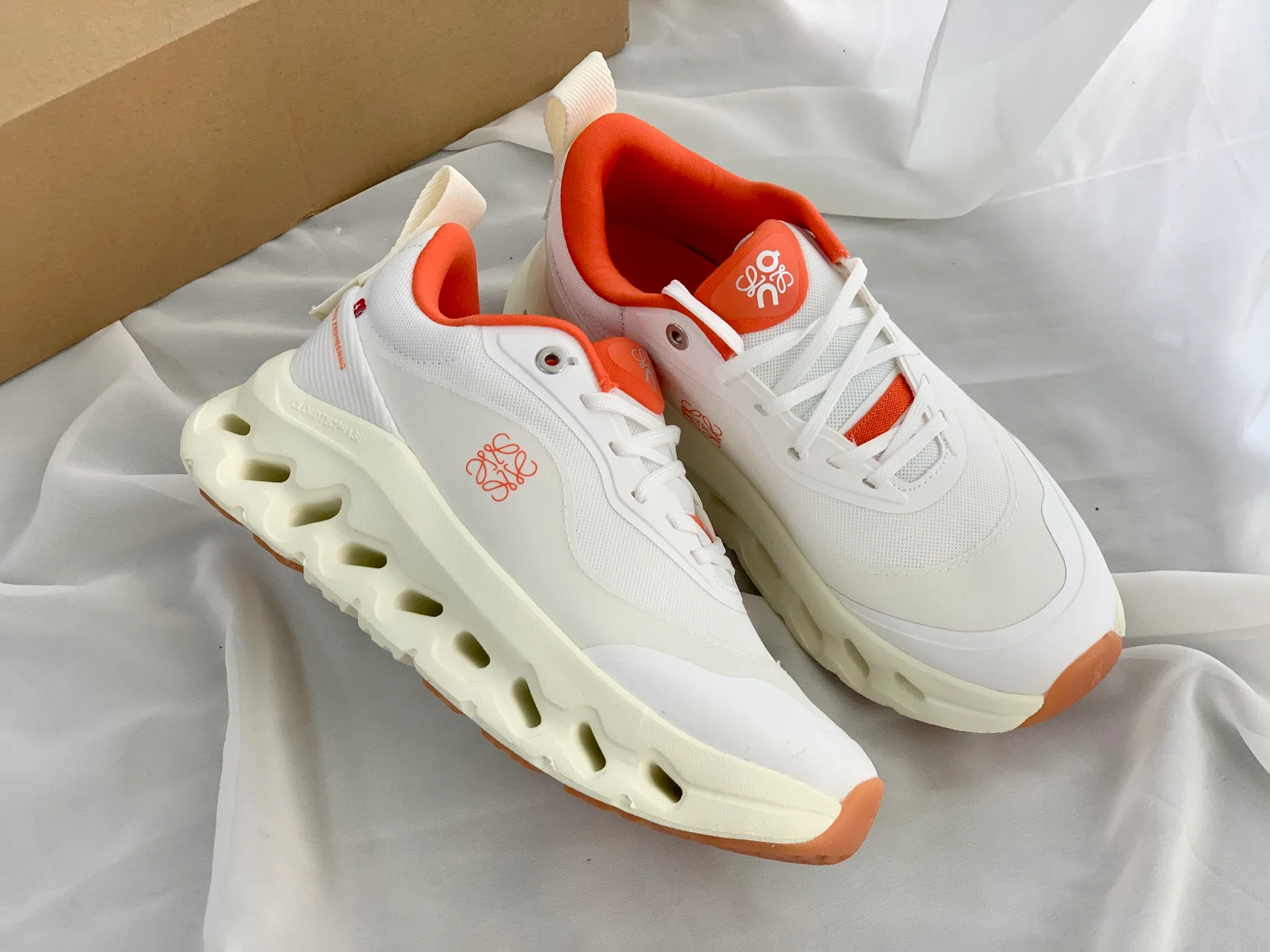 Кроссовки Женские Loewe 112853