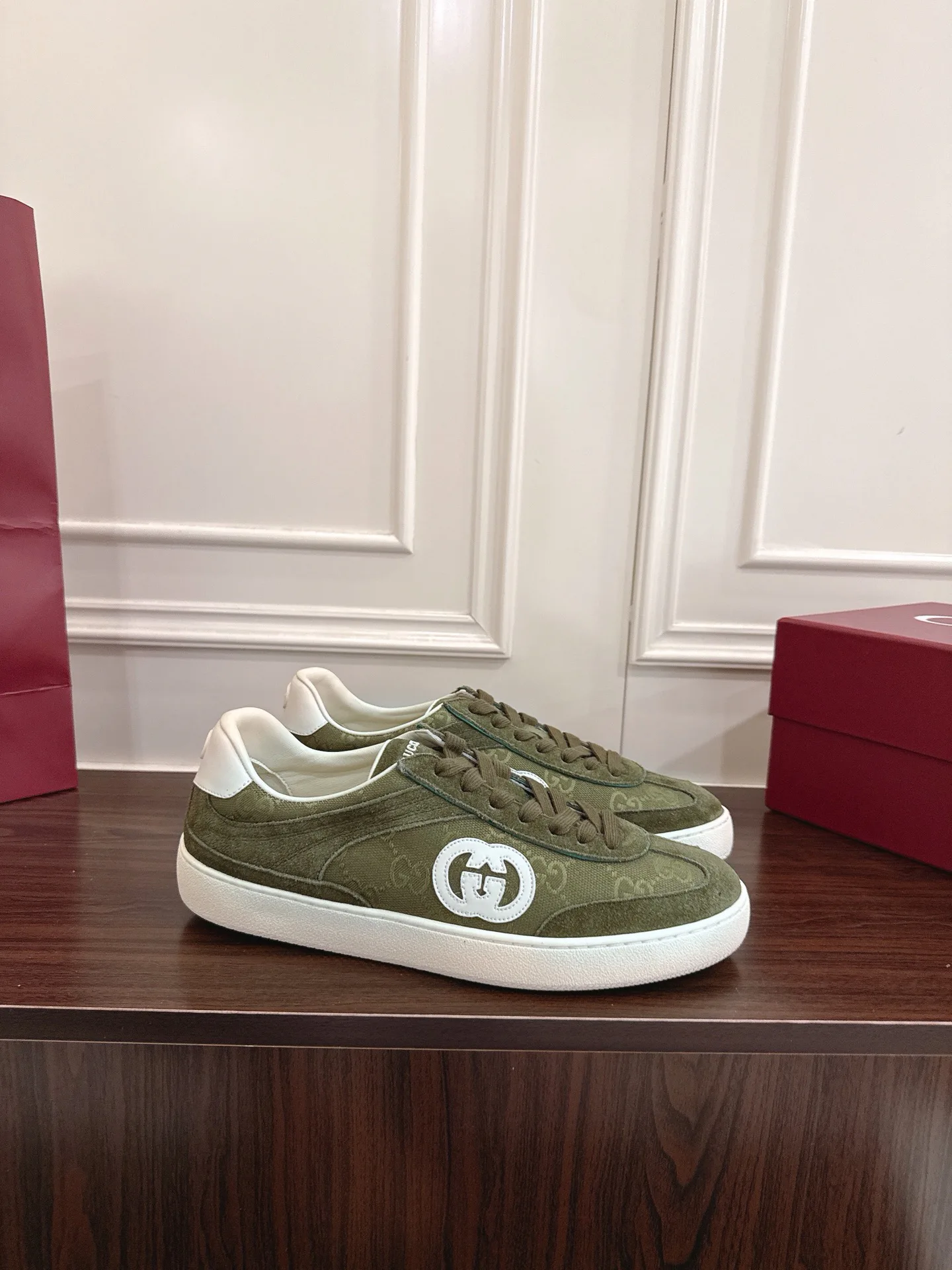 Кеды Женские Gucci 2330794