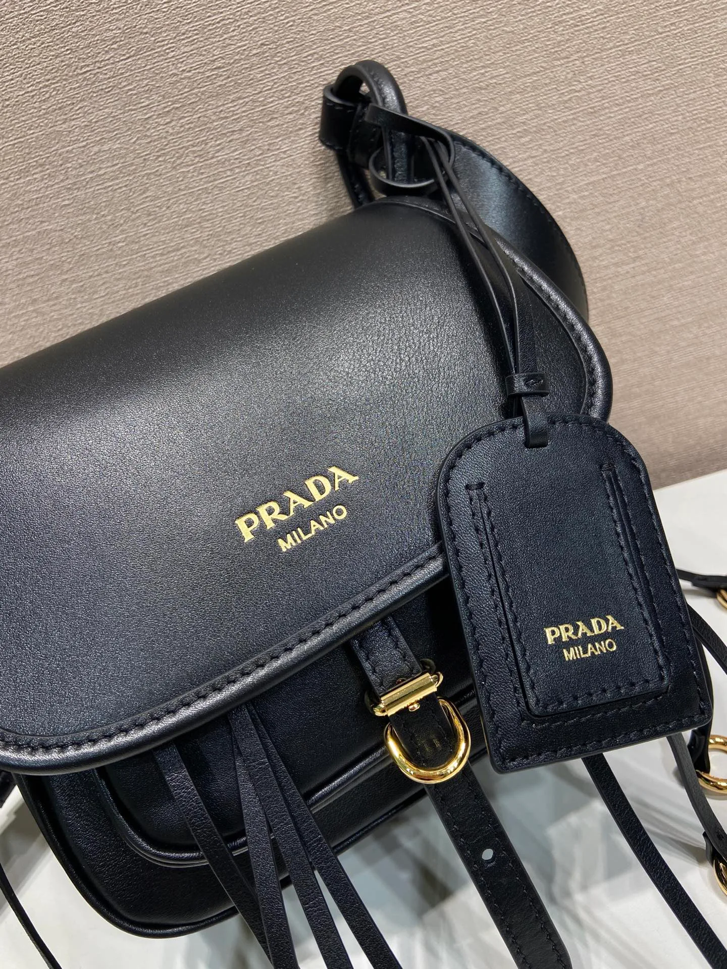 Классические Сумки Женские Prada 18184692