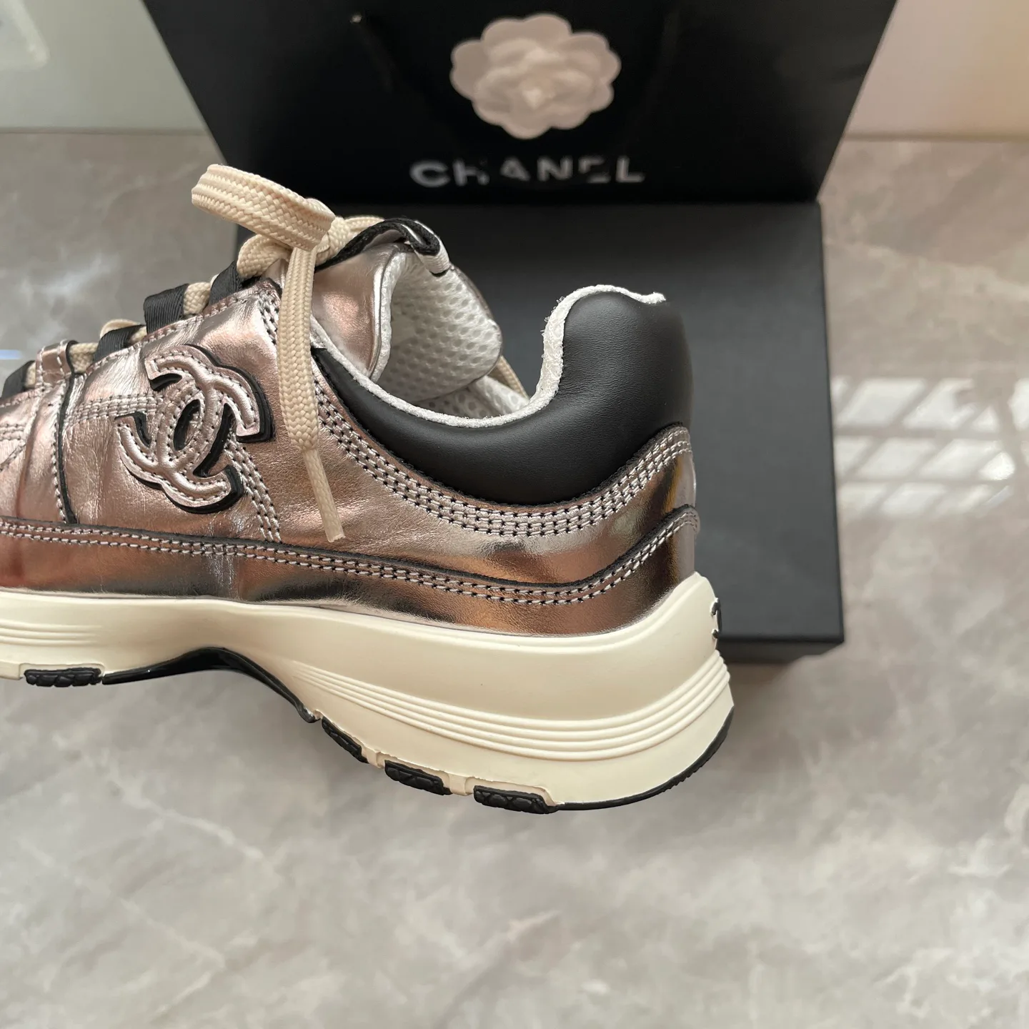 Кроссовки Женские Chanel 18850866