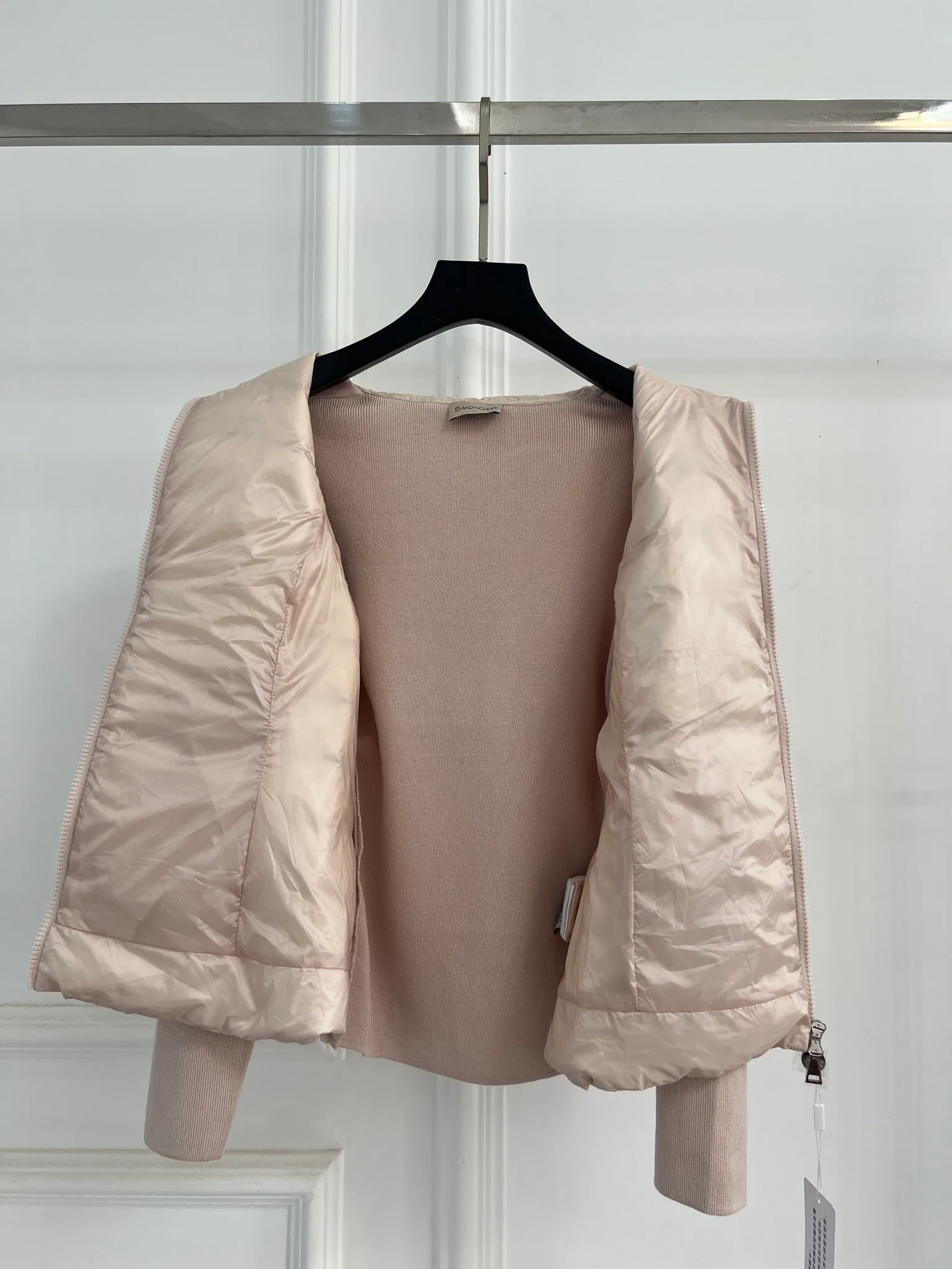 Куртки И Пуховики Женские Moncler 18416265