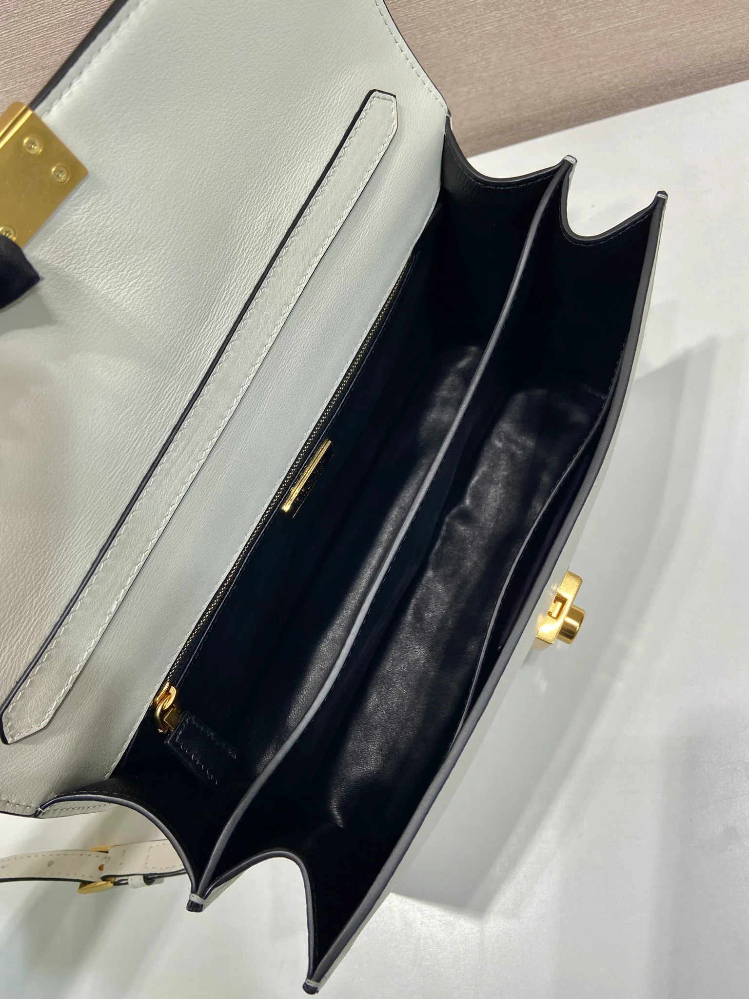 Сумки На Ремне Женские Prada 21341