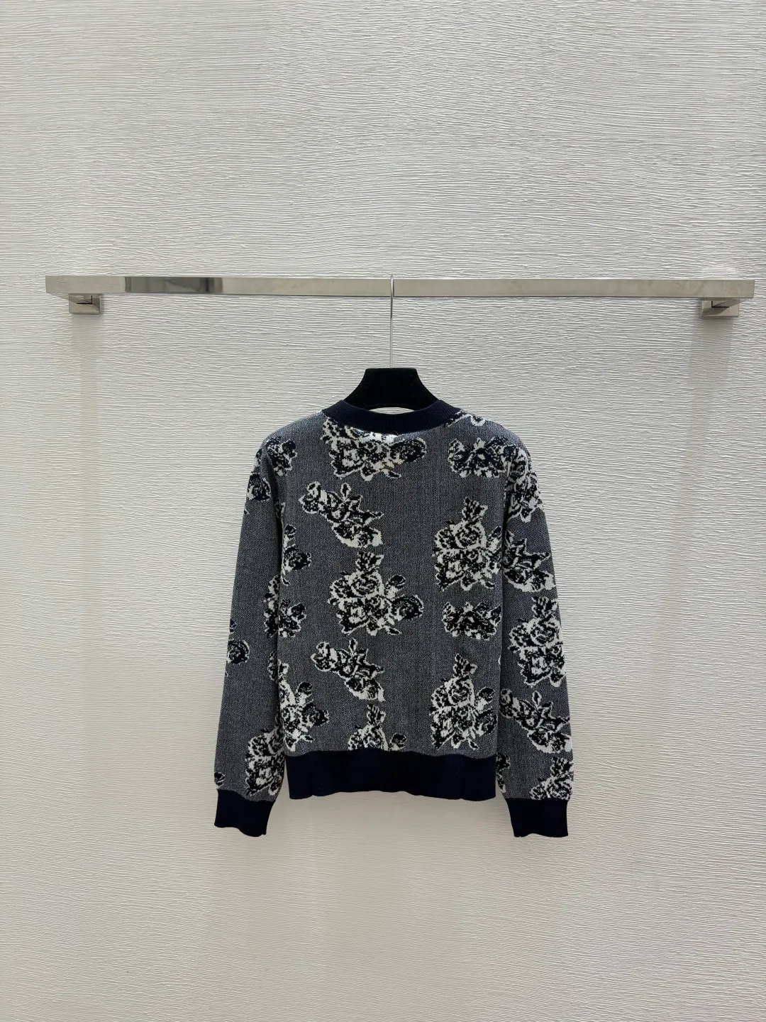 Джемперы И Свитеры Женские Chanel 18138683