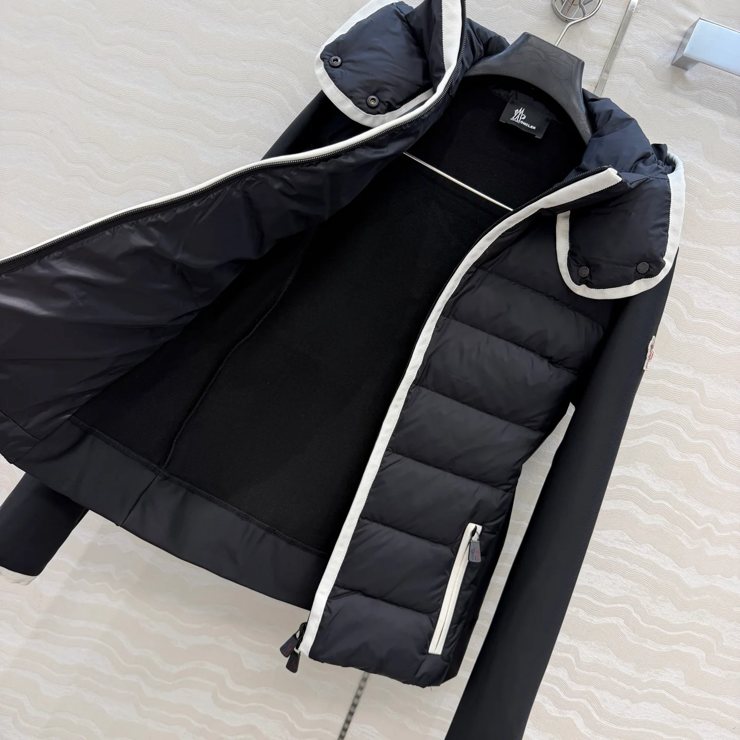 Куртки И Пуховики Женские Moncler 19698108