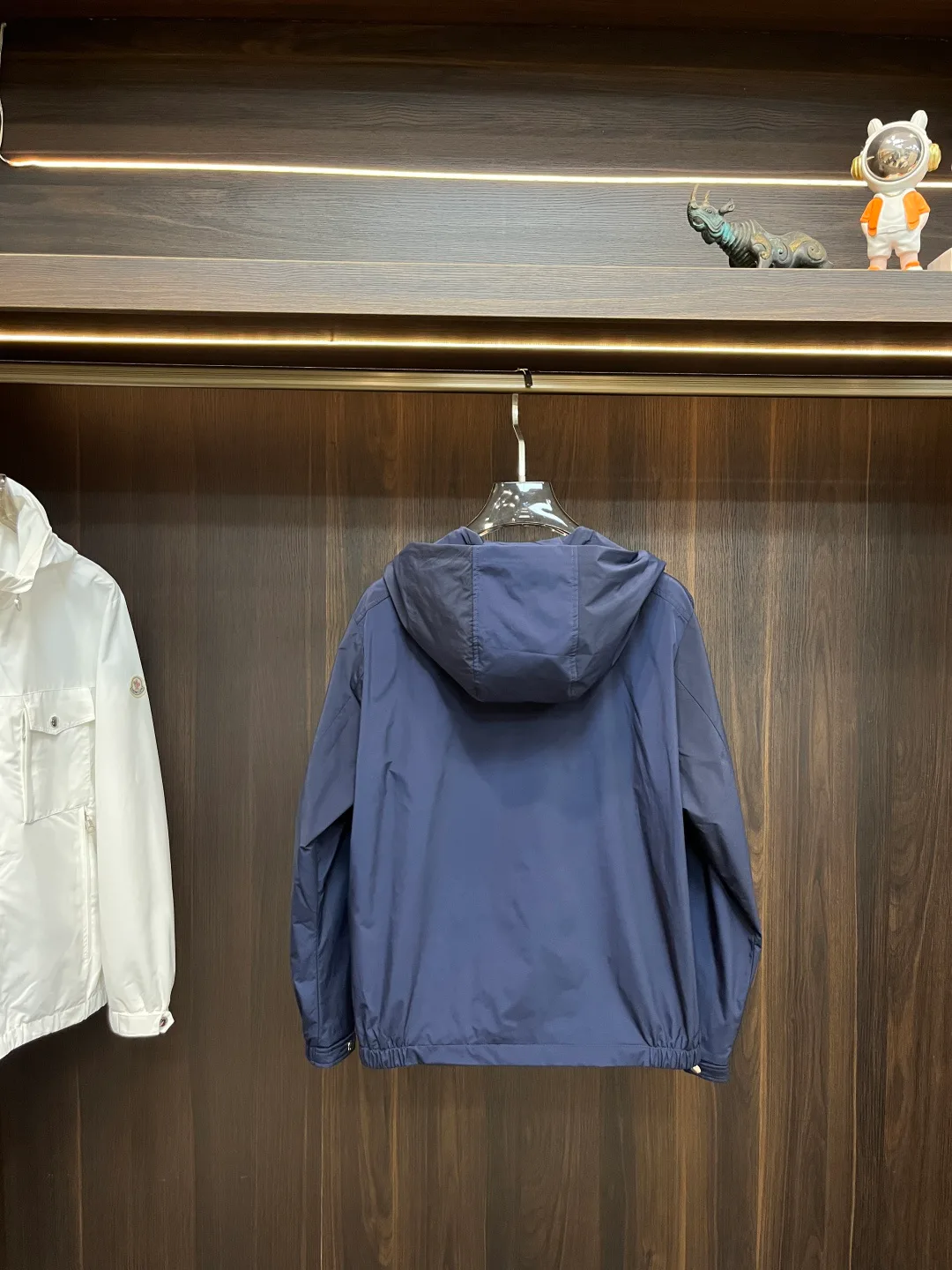 Куртки И Пуховики Женские Moncler 18416885