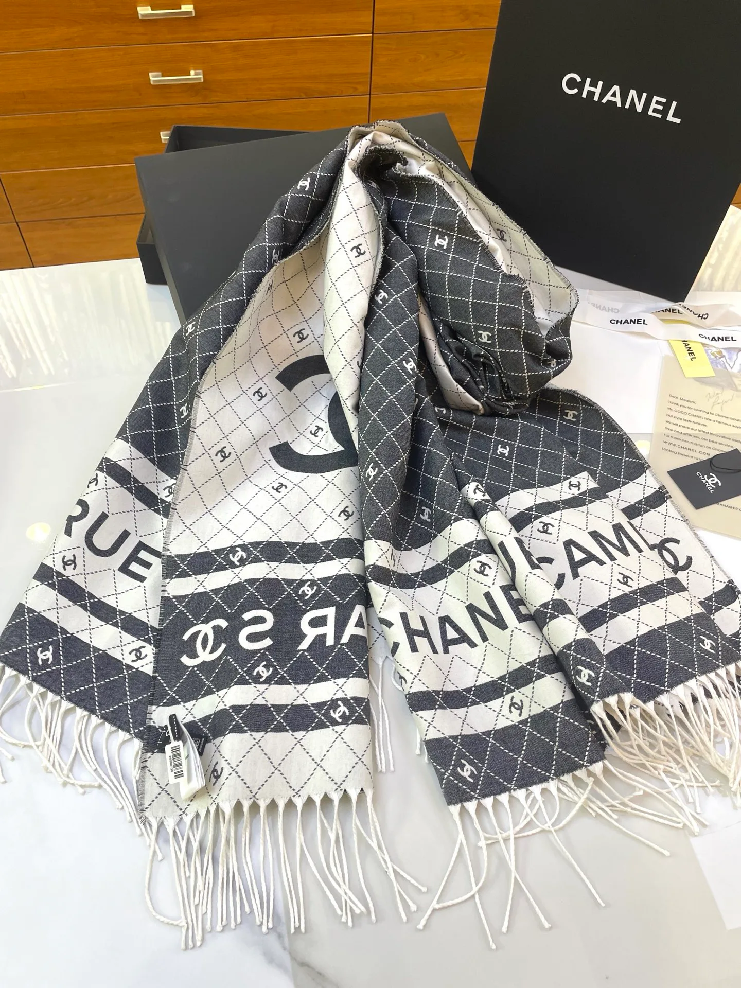 Шарфы Chanel 210302