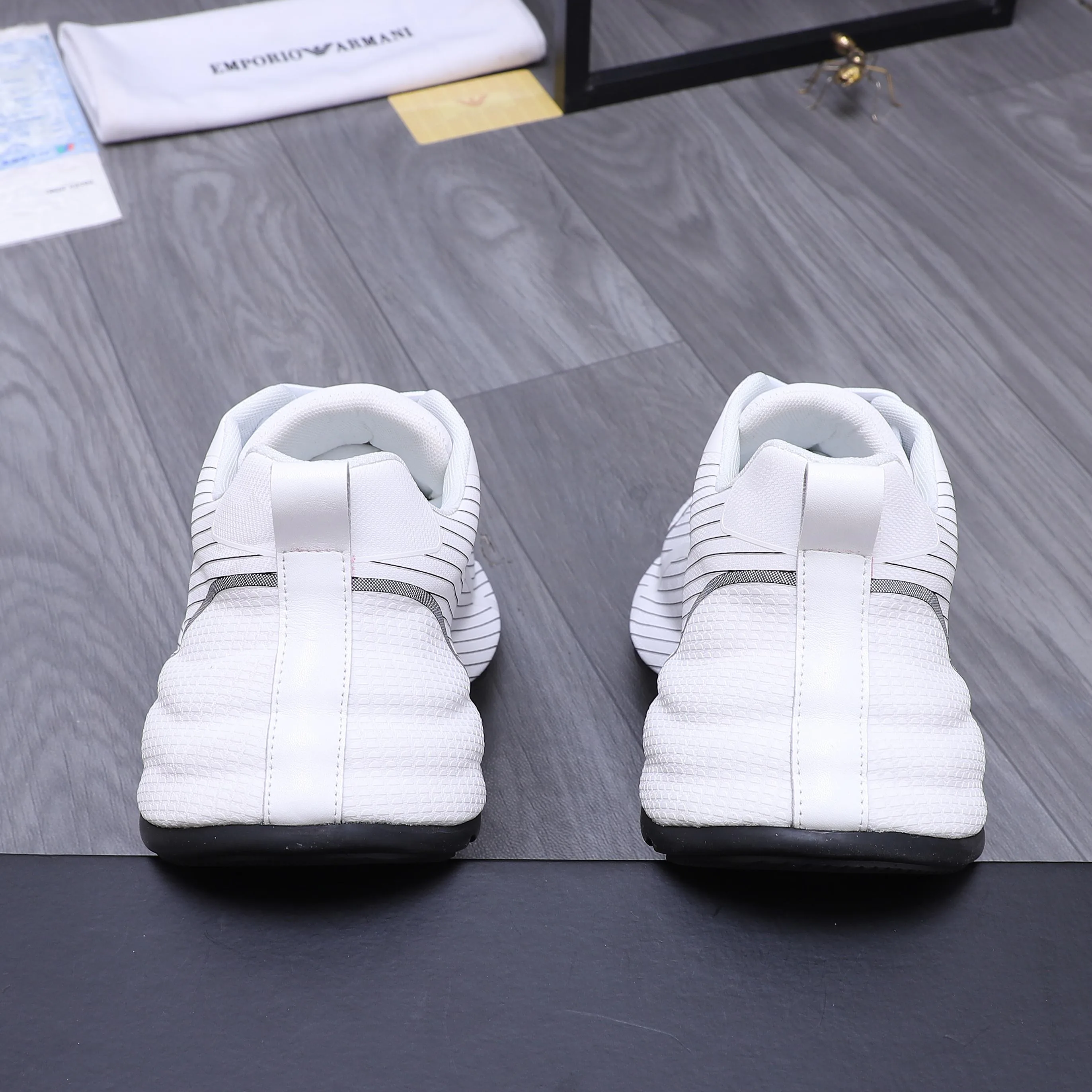 Кроссовки Женские Armani 1142407