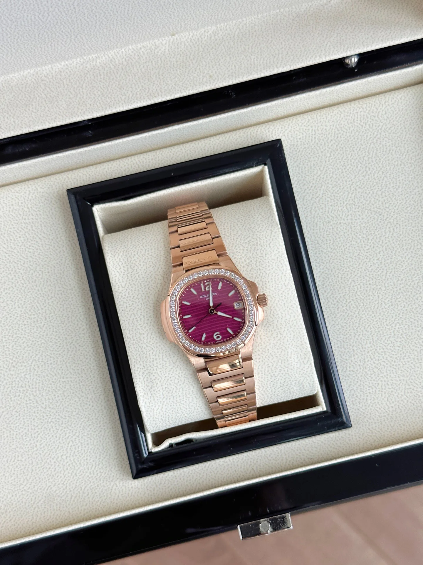 Часы Женские Patek Philippe 1256040