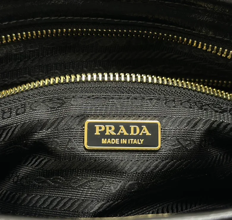 Классические Сумки Женские Prada 11462513