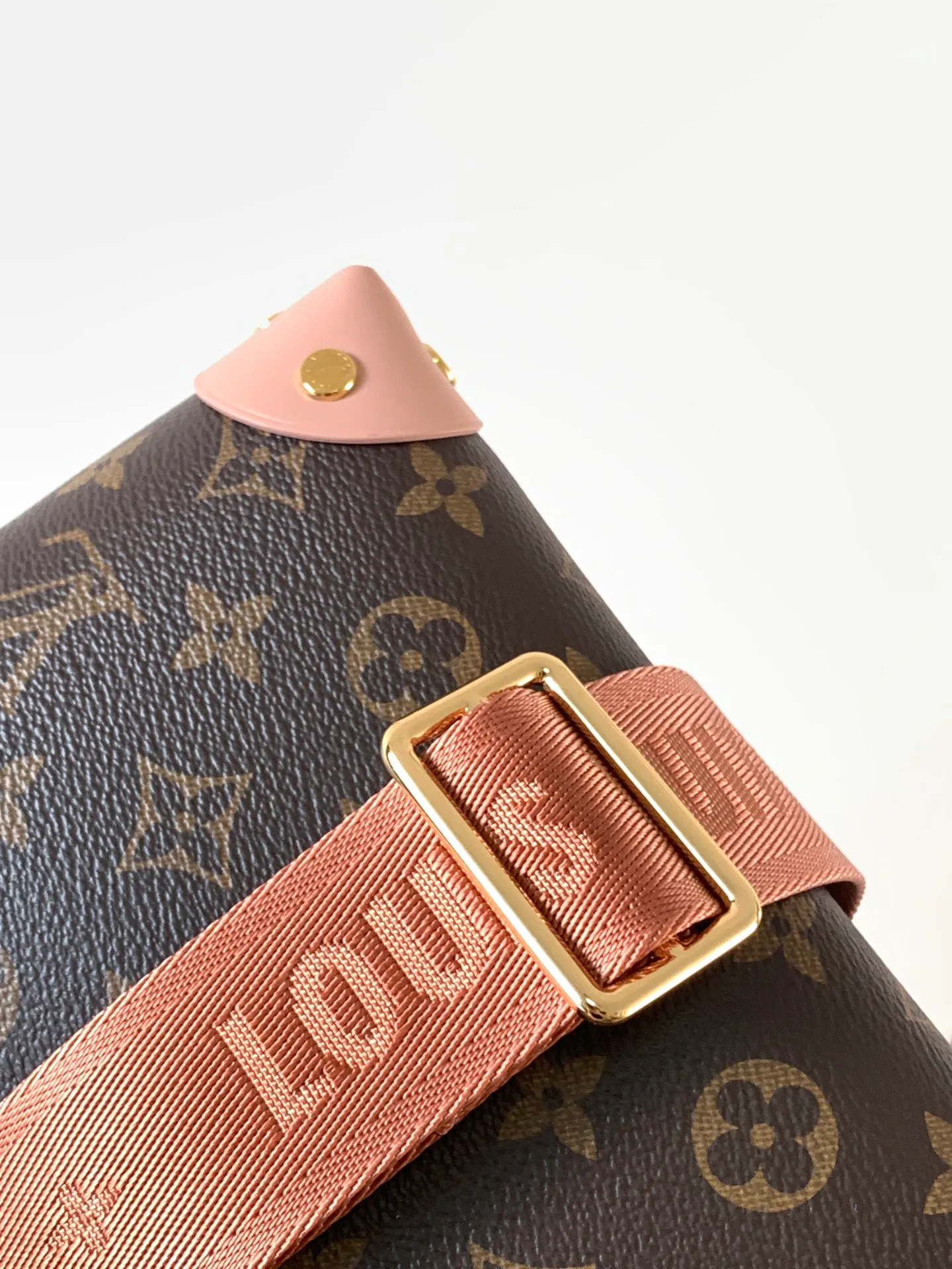 Классические Сумки Женские Louis Vuitton 11394864