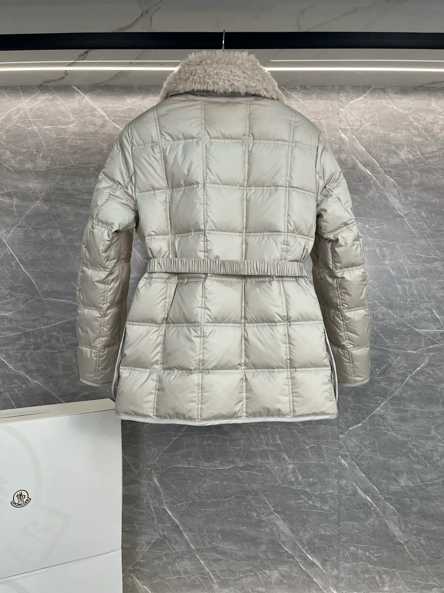 Куртки И Пуховики Женские Moncler 19256712