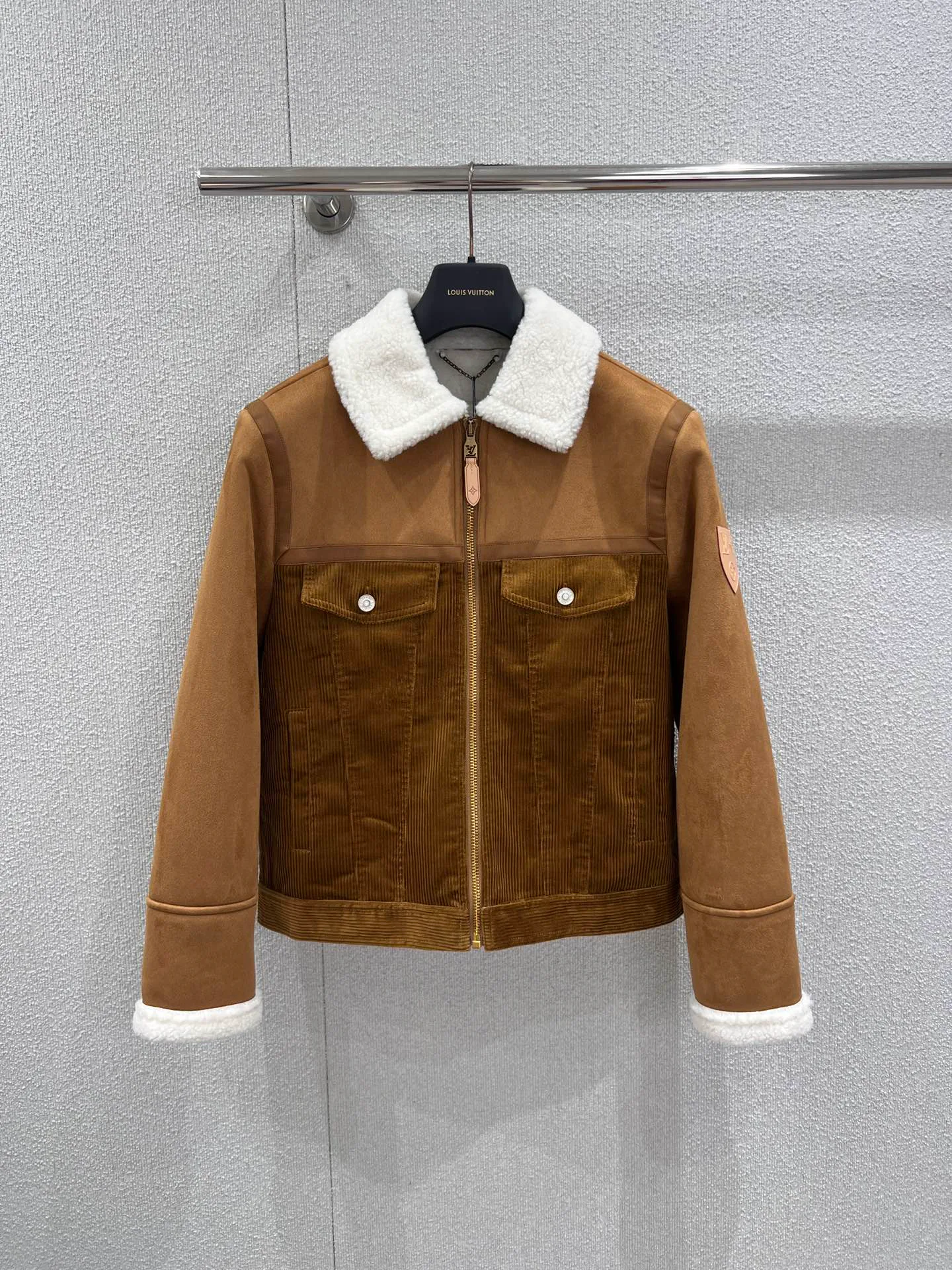 Куртки И Пуховики Женские Louis Vuitton 4342925