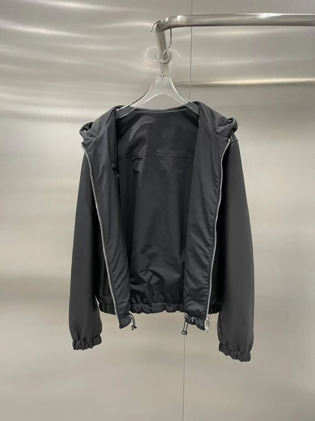 Кожаные Куртки И Дублёнки Женские Prada 13186440