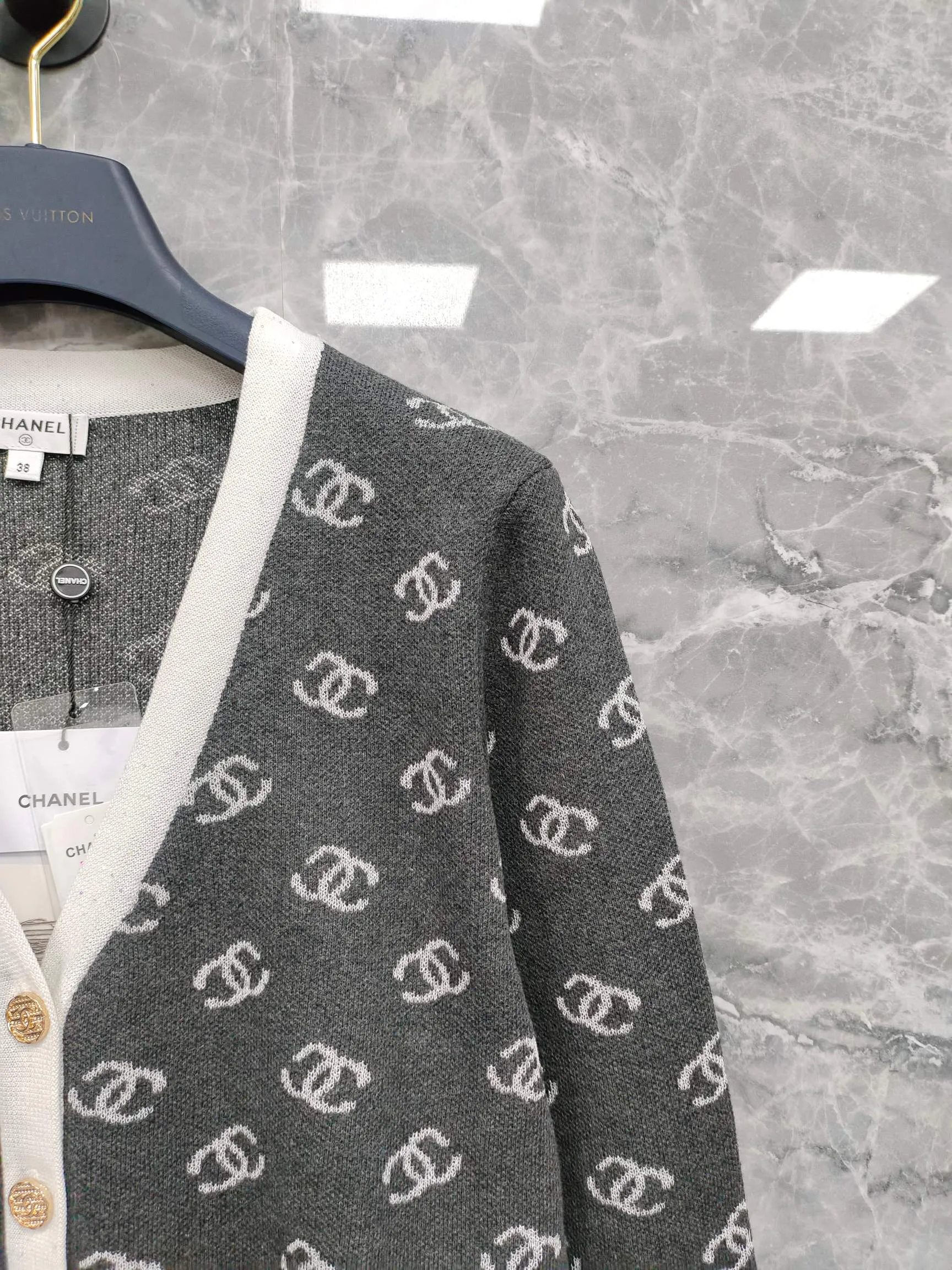 Джемперы И Свитеры Женские Chanel 17954420