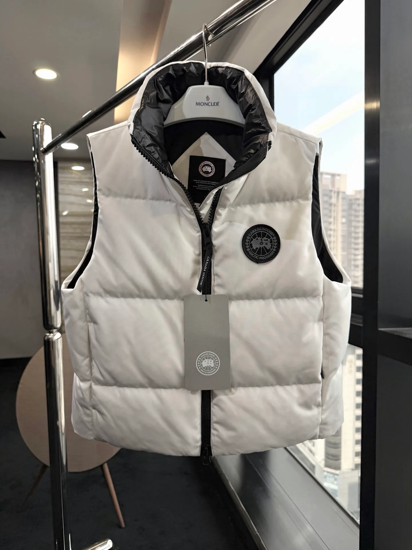 Жилеты Женские Canada Goose 18336509